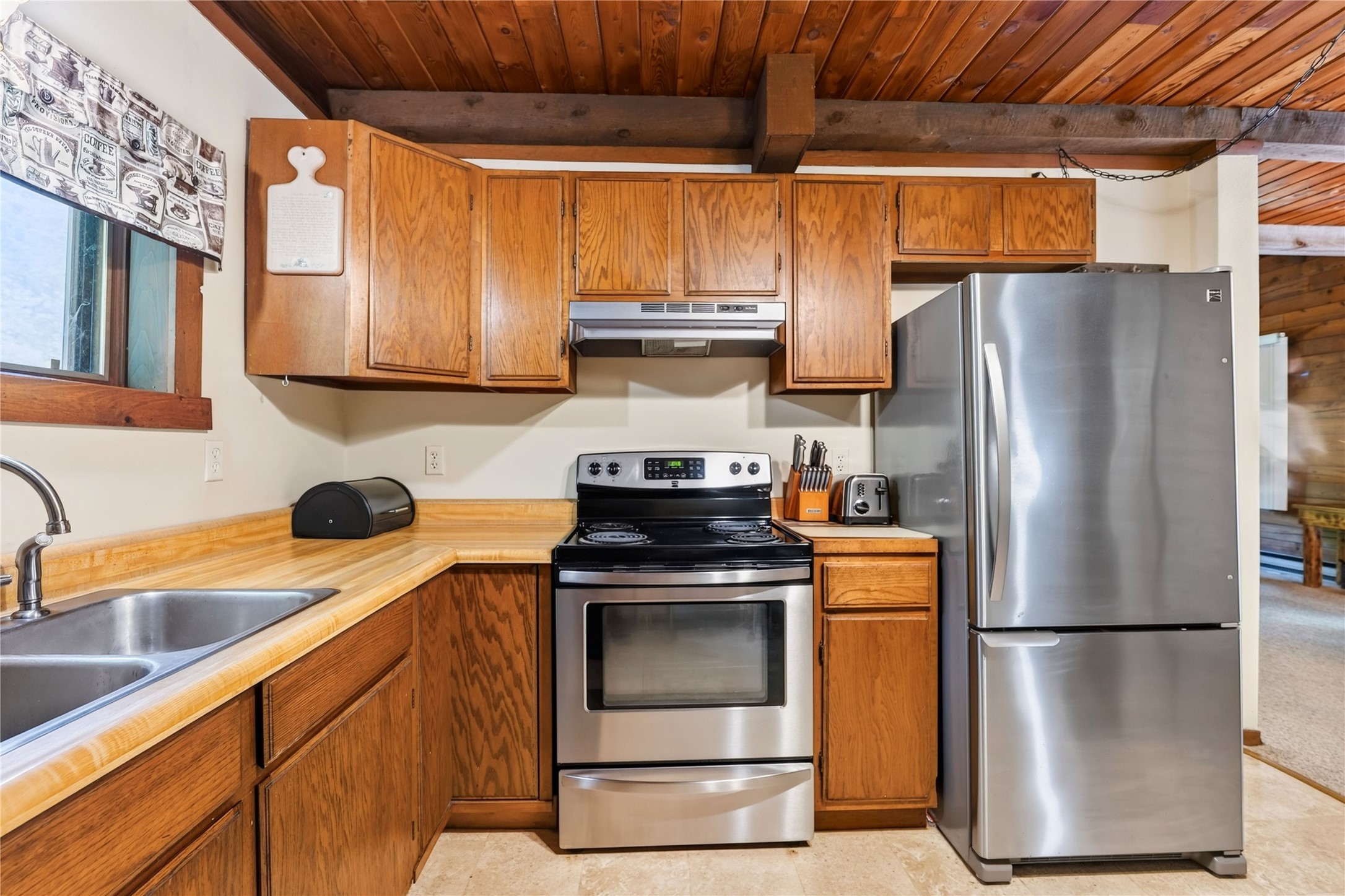 17605 Woodcrest Drive Property Photo 15