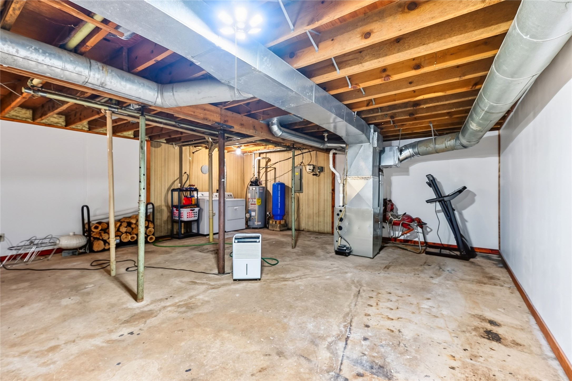 17605 Woodcrest Drive Property Photo 29