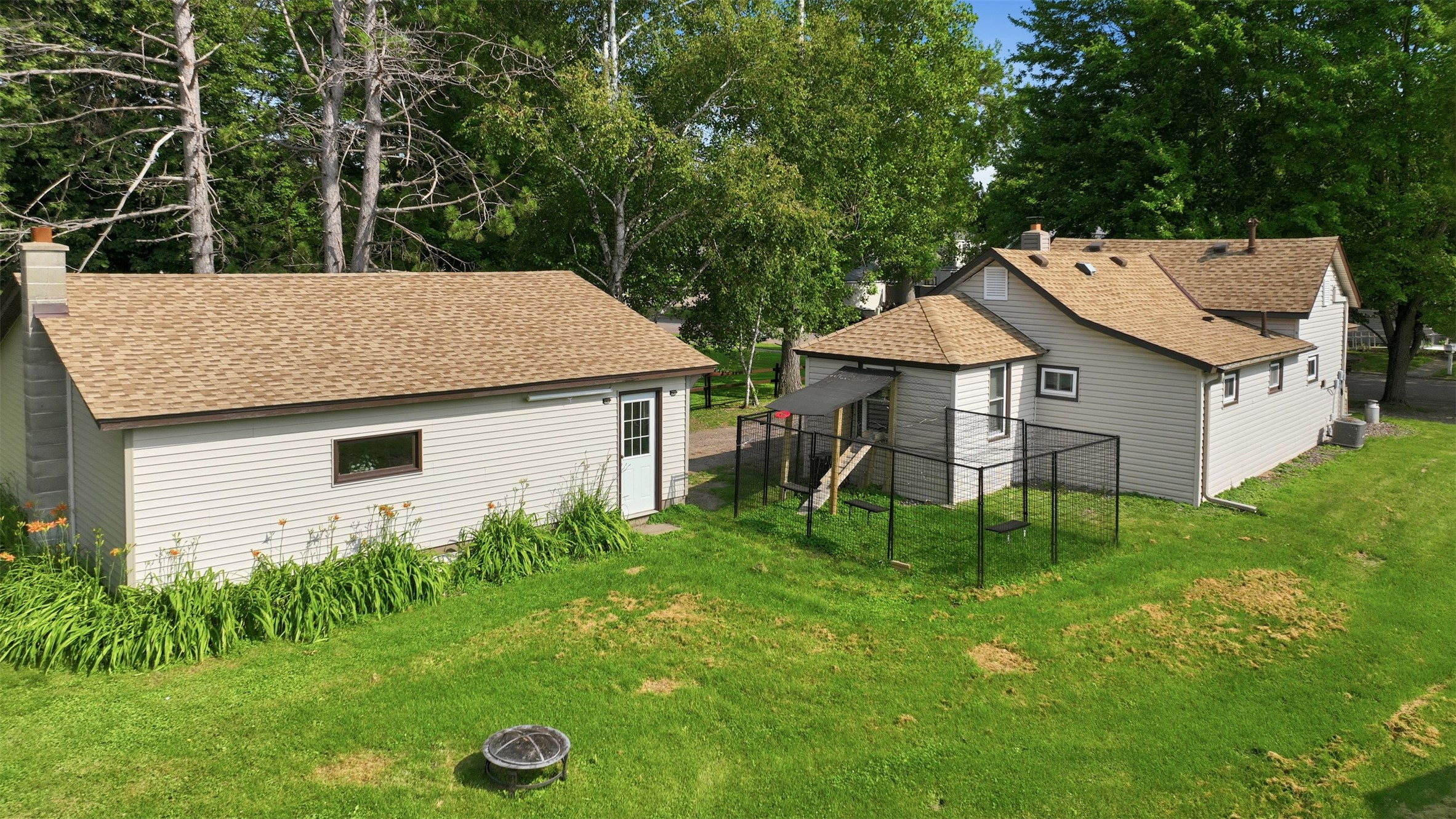 711 Duke Street Property Photo 4