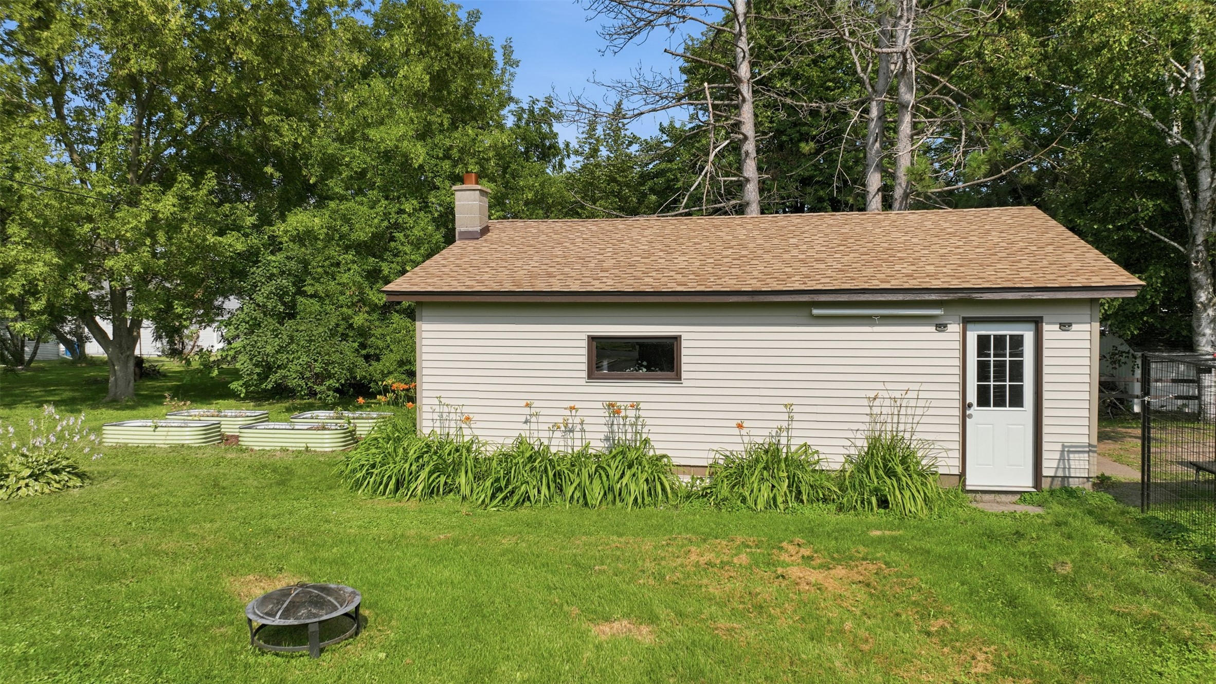 711 Duke Street Property Photo 5