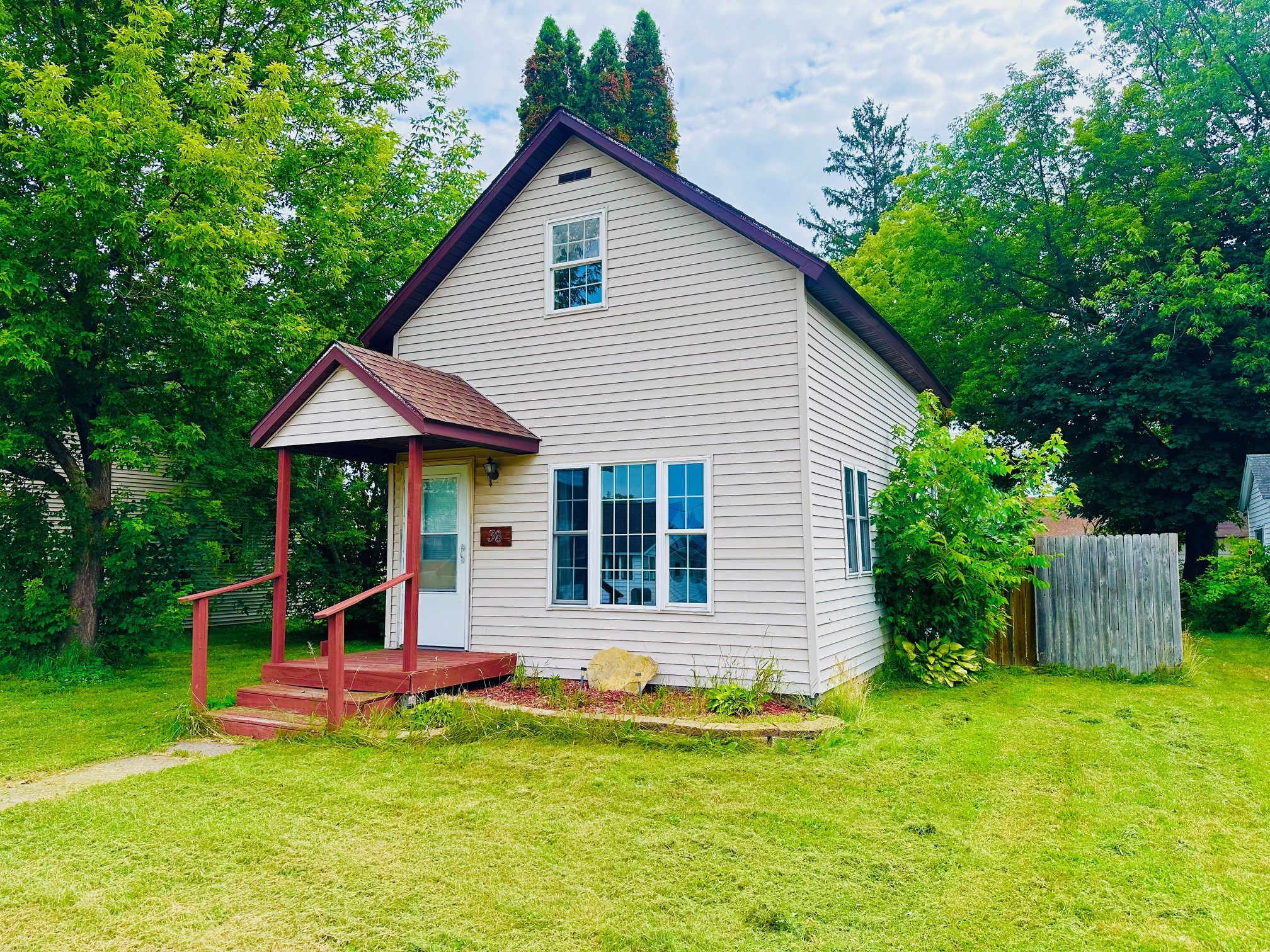 36 S 10th Street Property Photo 1