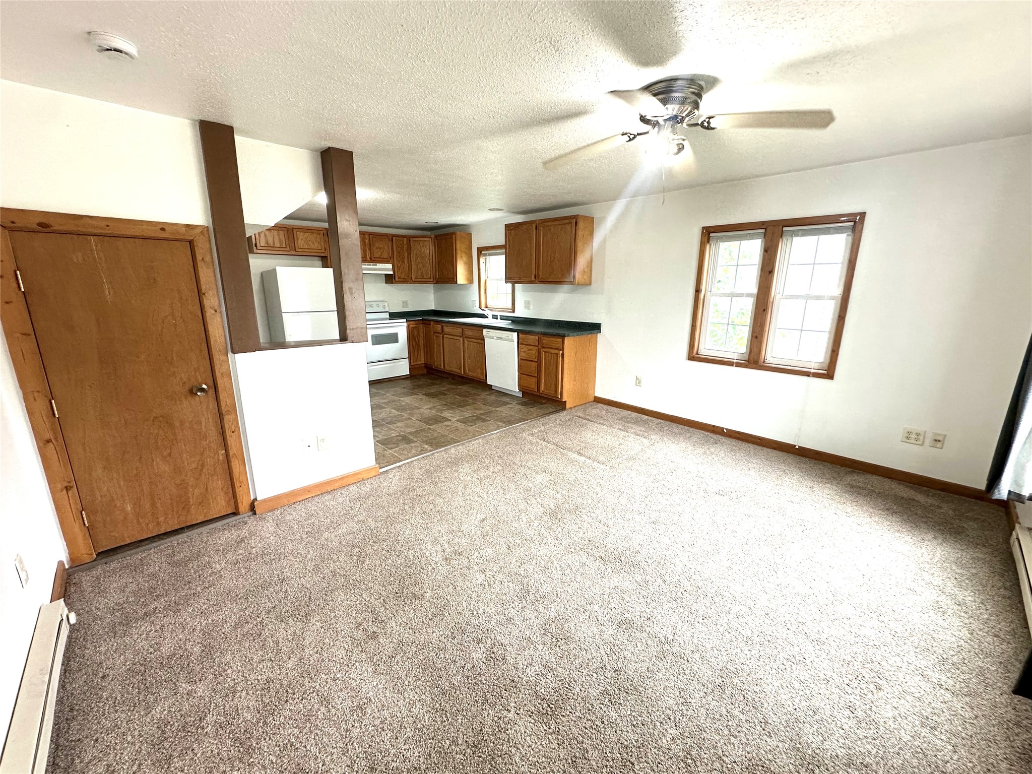 36 S 10th Street Property Photo 10