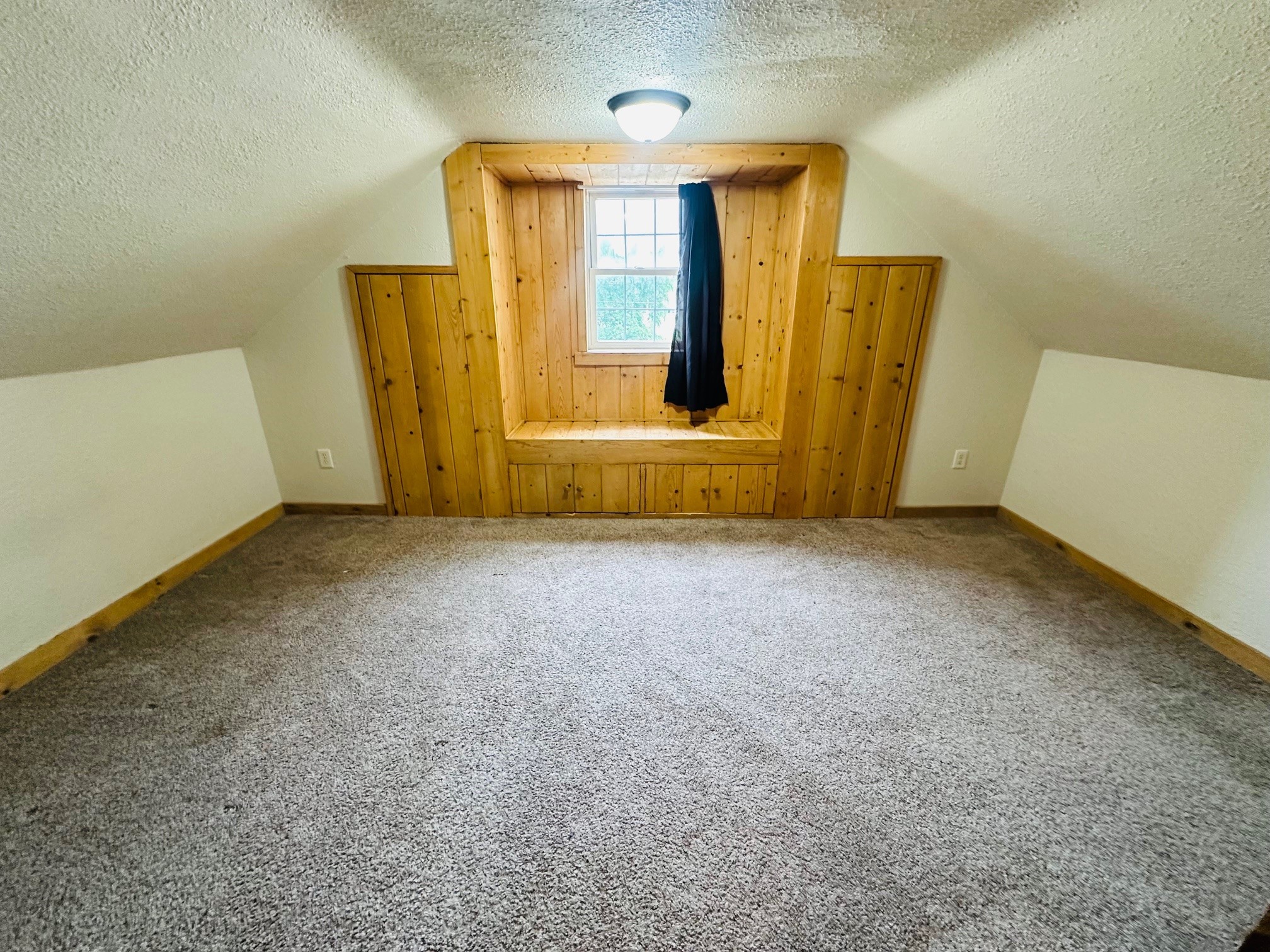 36 S 10th Street Property Photo 16