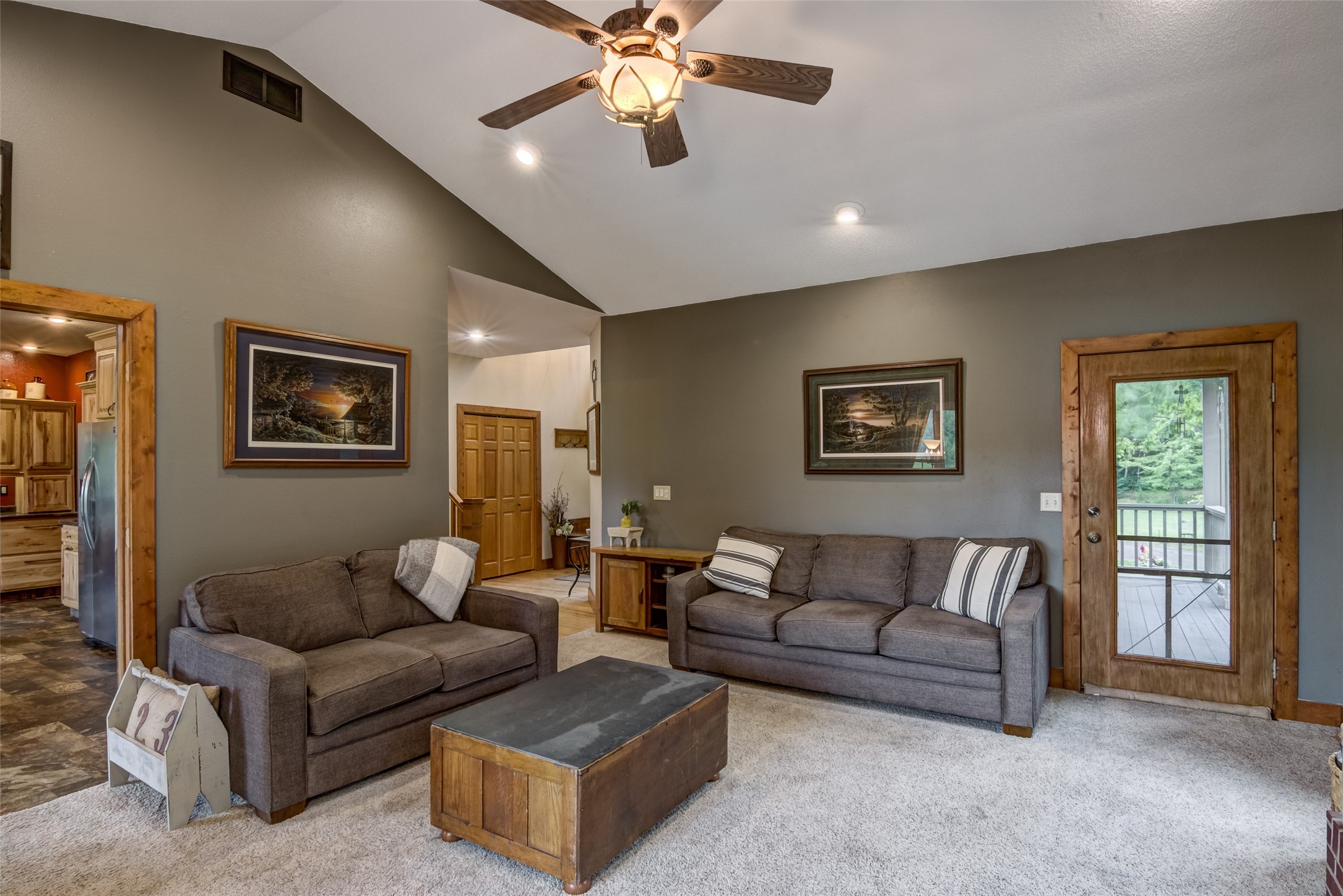 4825 N Taylor Road Property Photo 4