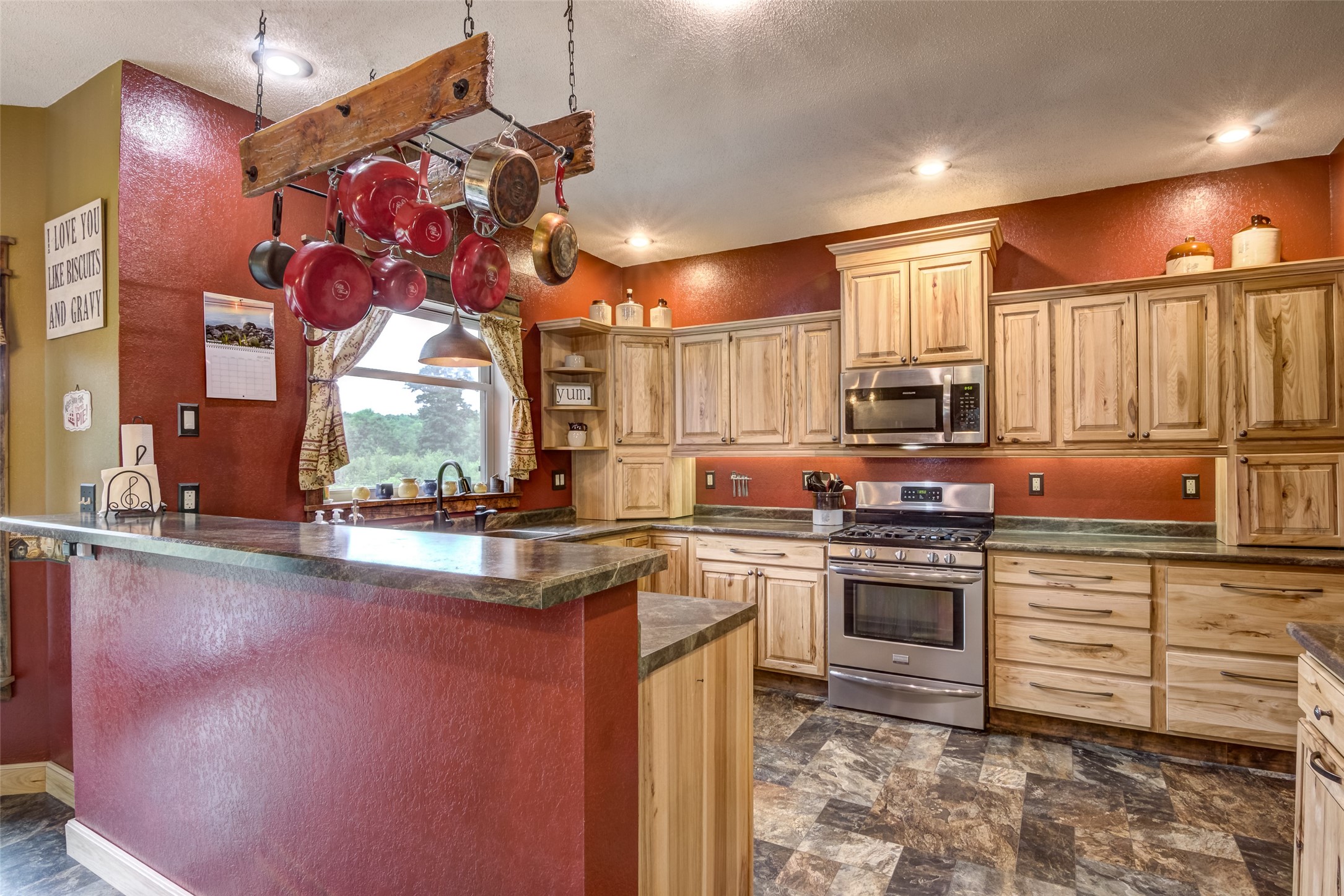 4825 N Taylor Road Property Photo 6