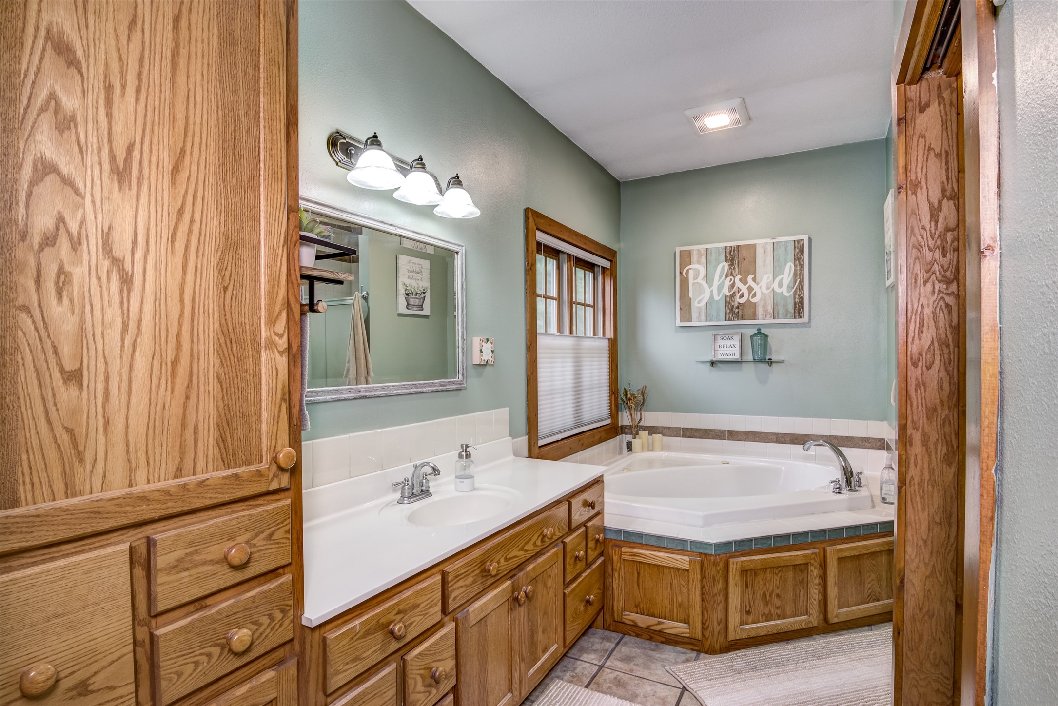 4825 N Taylor Road Property Photo 16