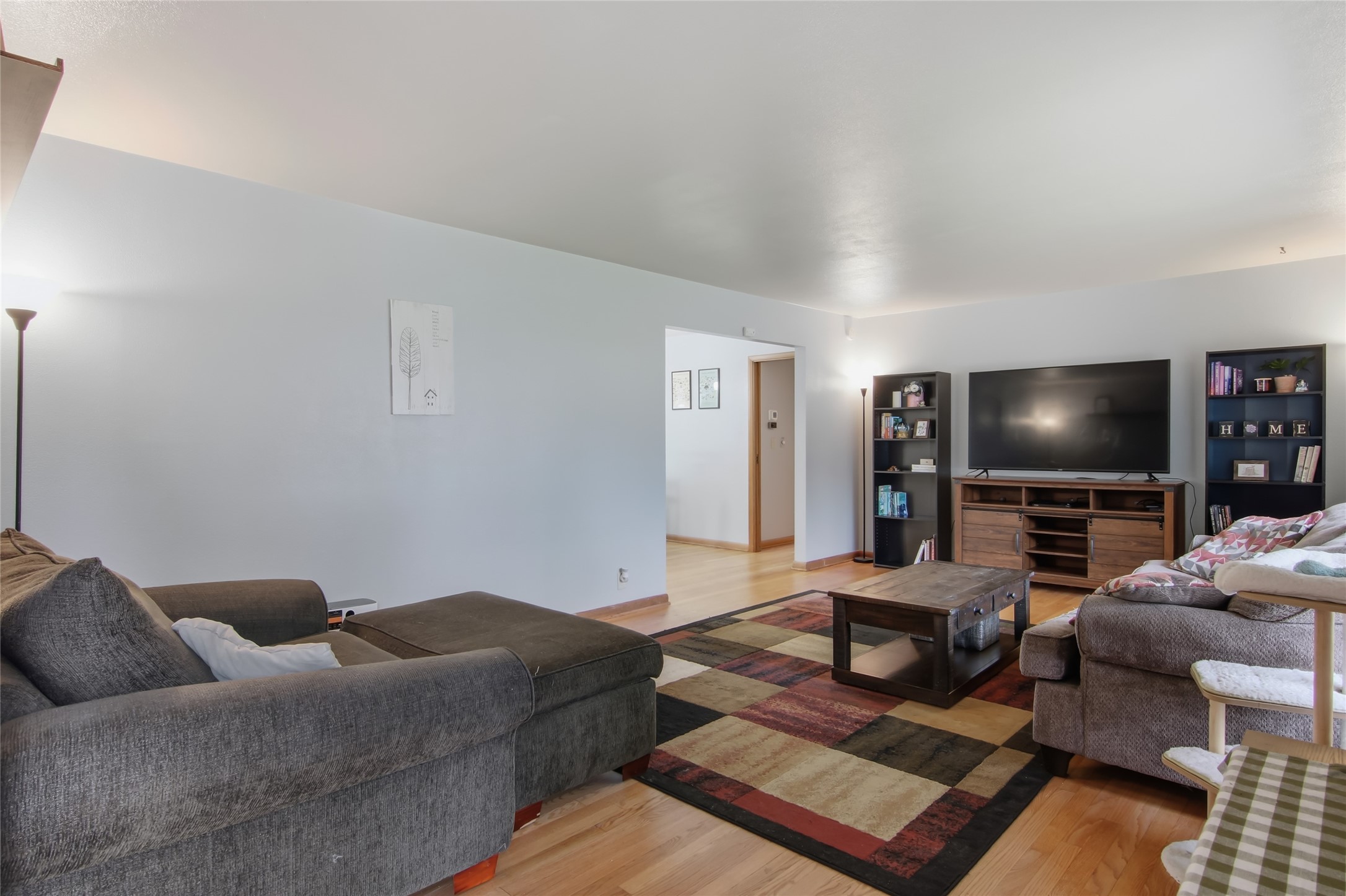 904 E Lexington Boulevard Property Photo 2