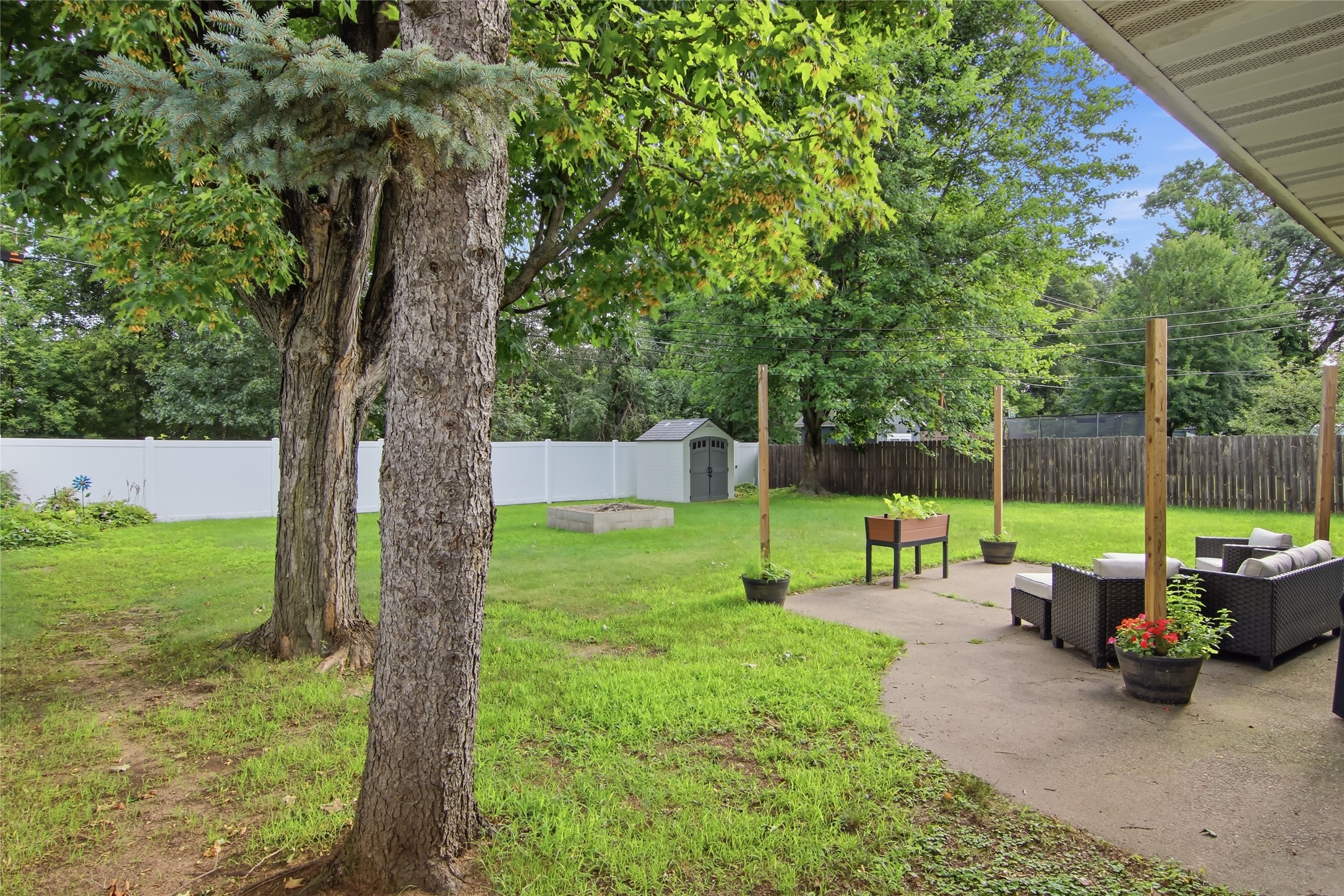 904 E Lexington Boulevard Property Photo 35
