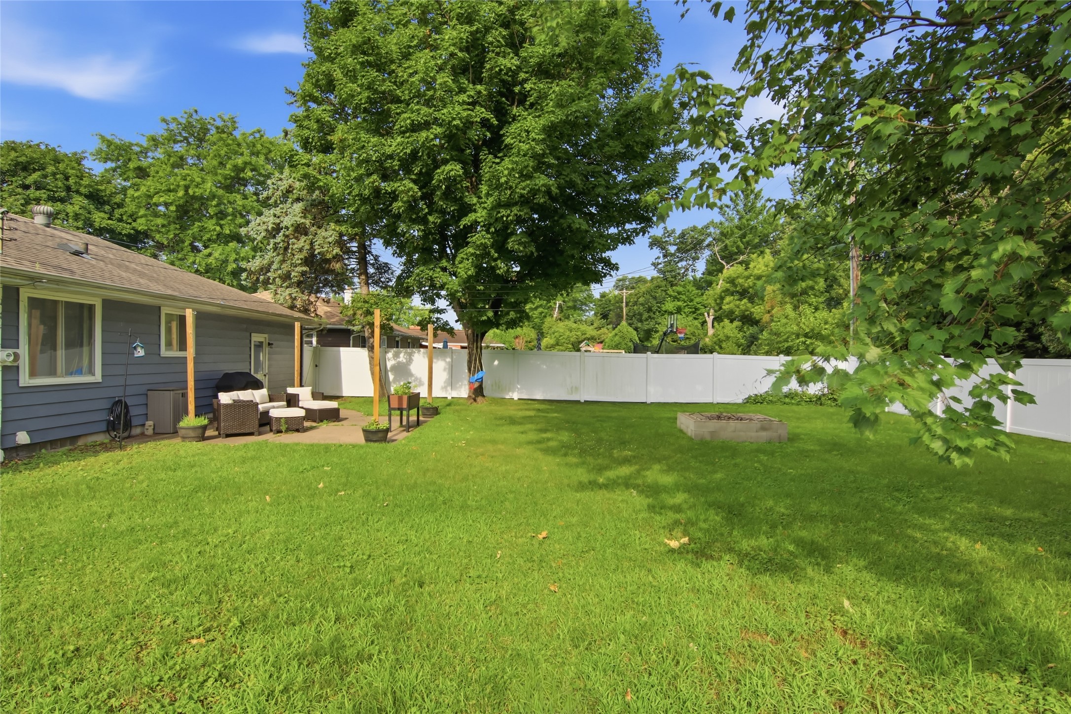904 E Lexington Boulevard Property Photo 38