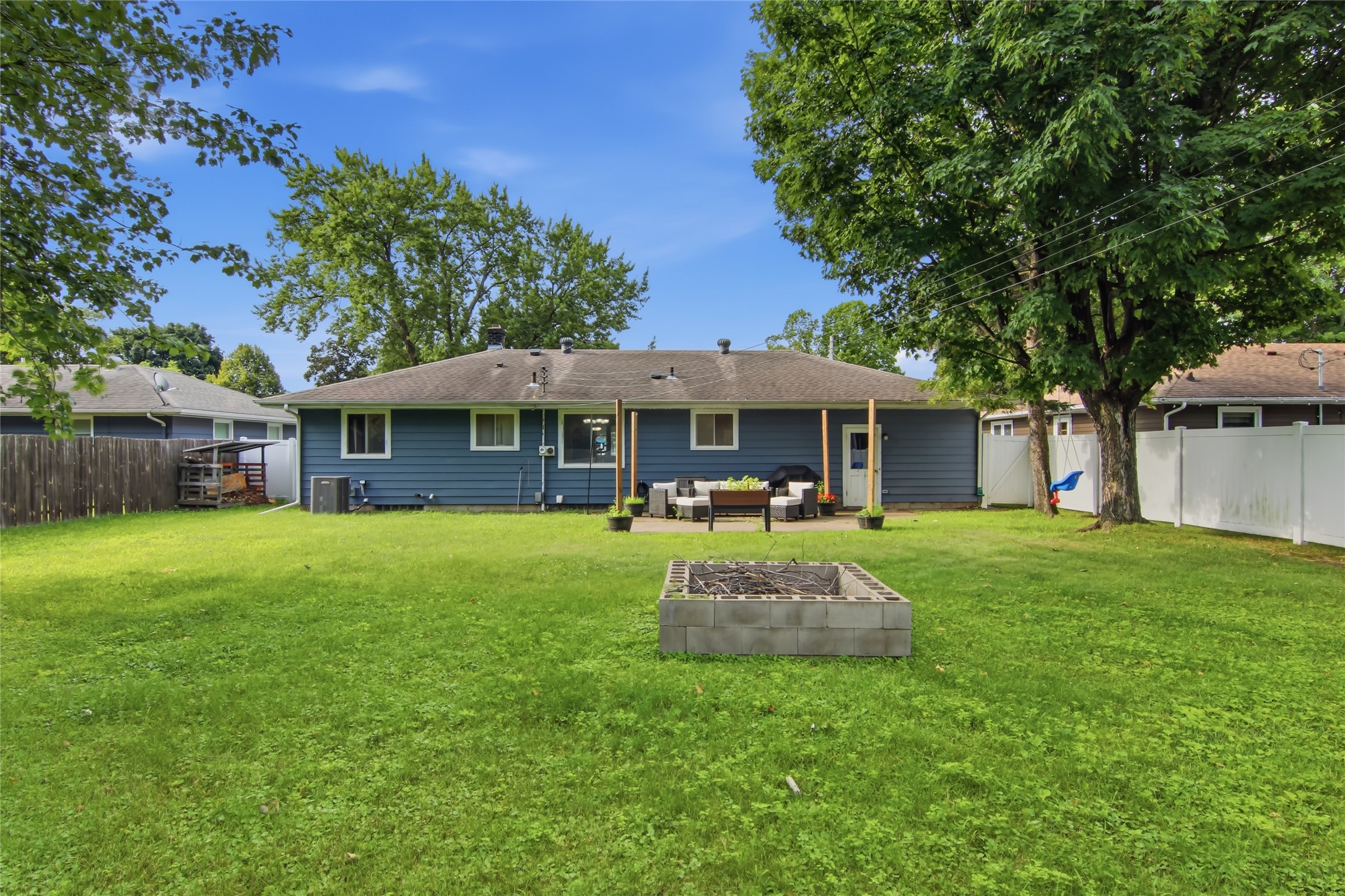 904 E Lexington Boulevard Property Photo 39