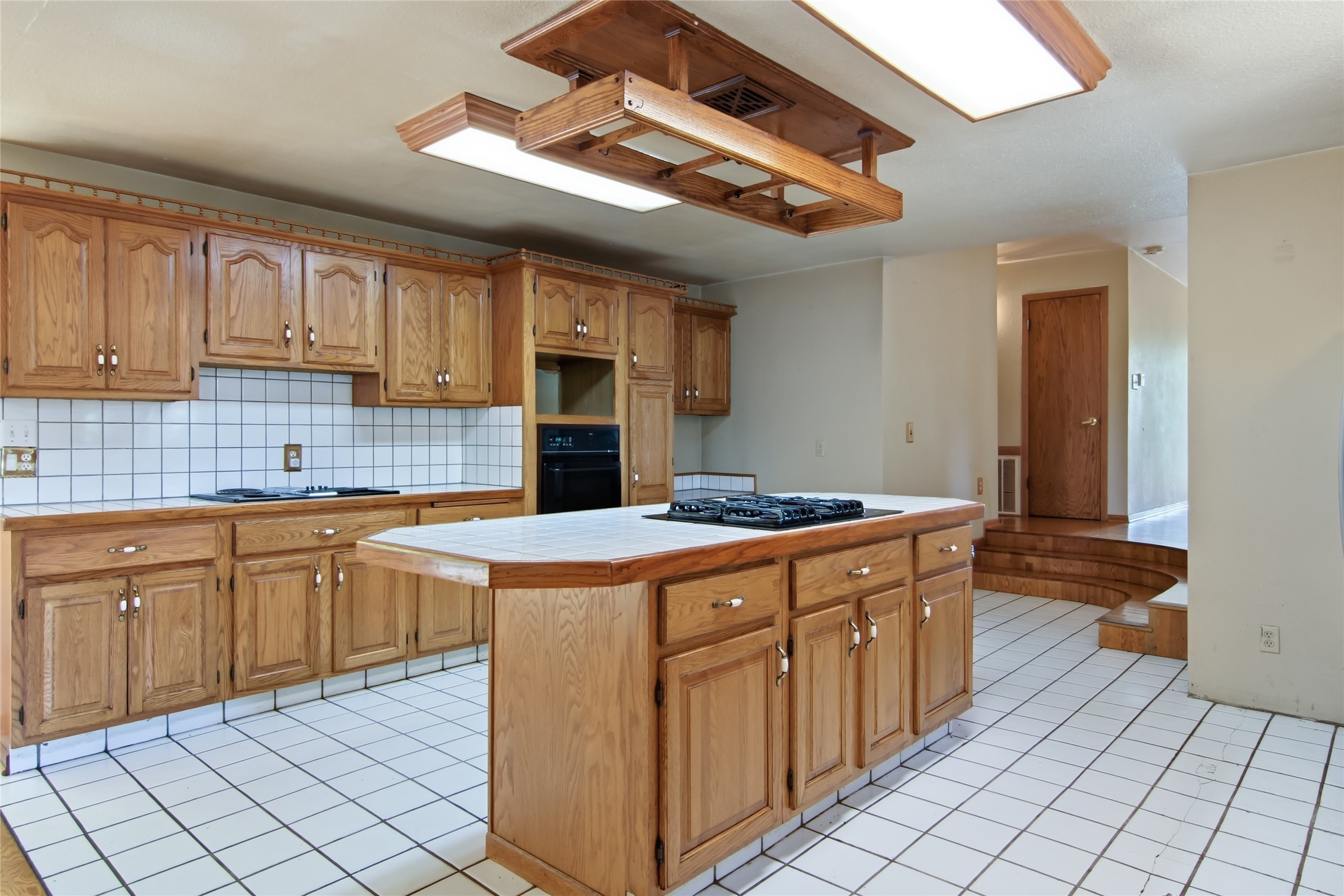 3153 Deerfield Road Property Photo 7
