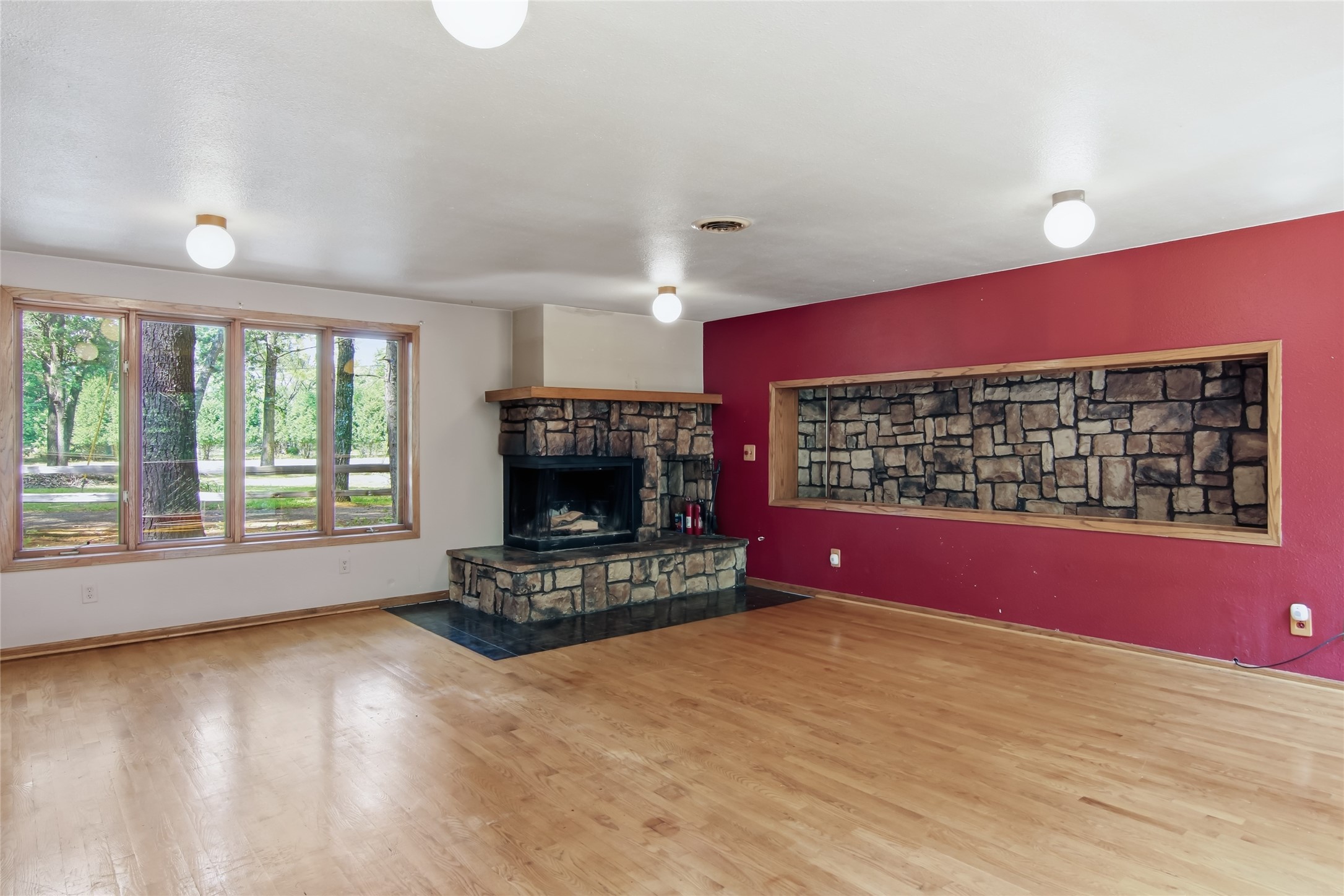 3153 Deerfield Road Property Photo 10