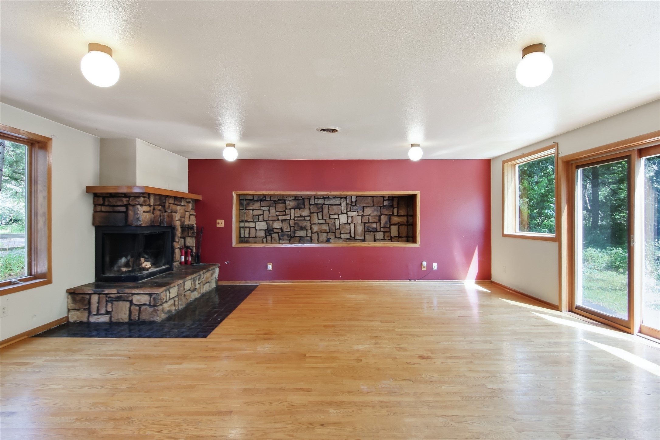 3153 Deerfield Road Property Photo 11
