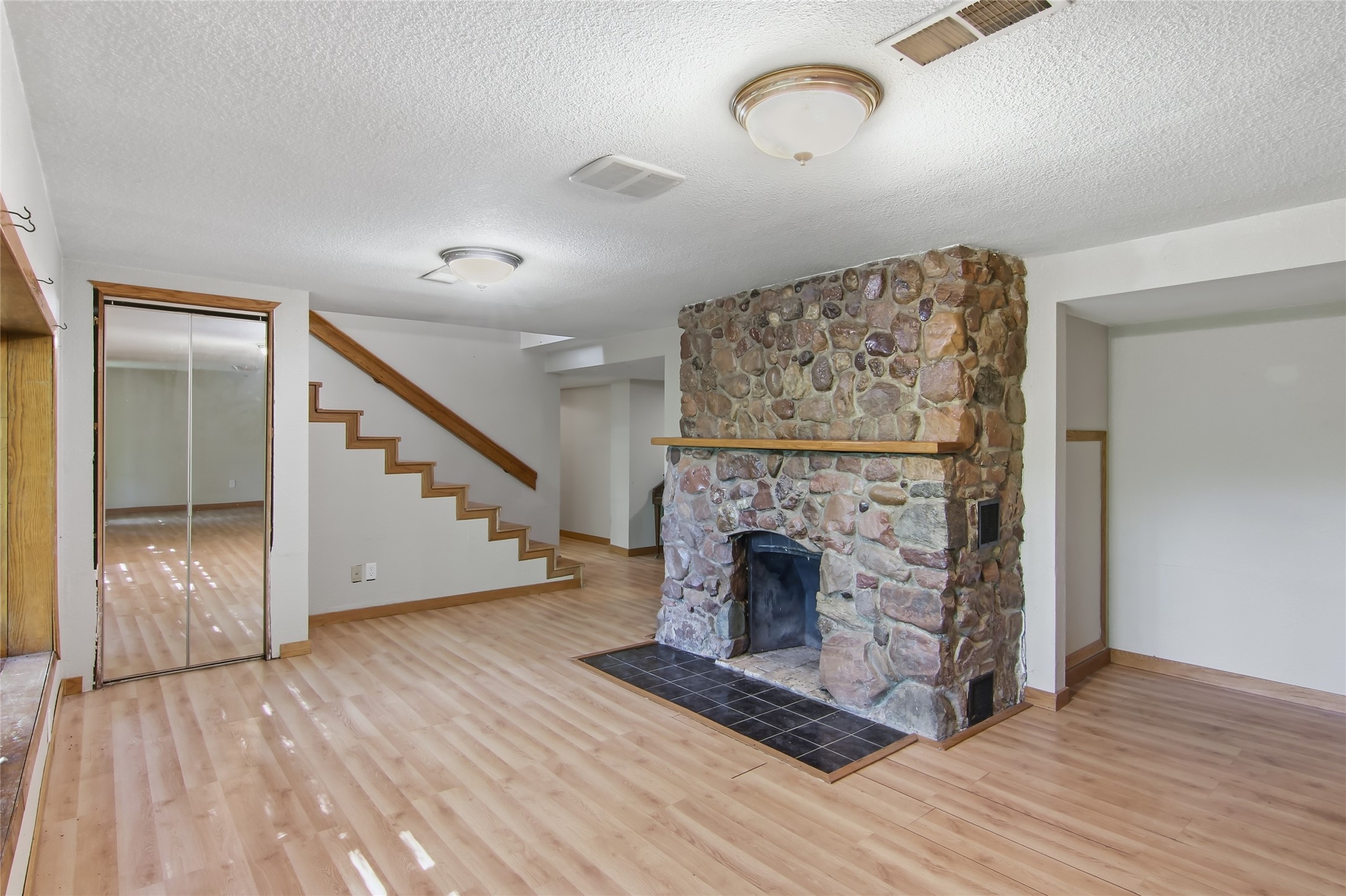 3153 Deerfield Road Property Photo 25