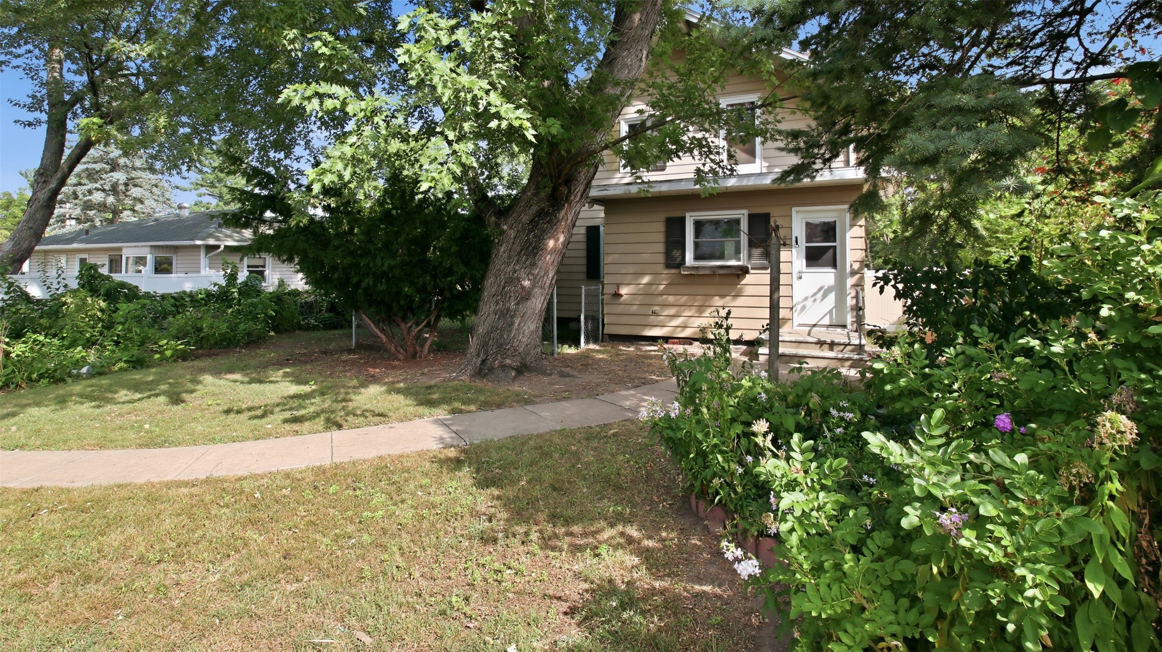 715 Water Street Property Photo 27