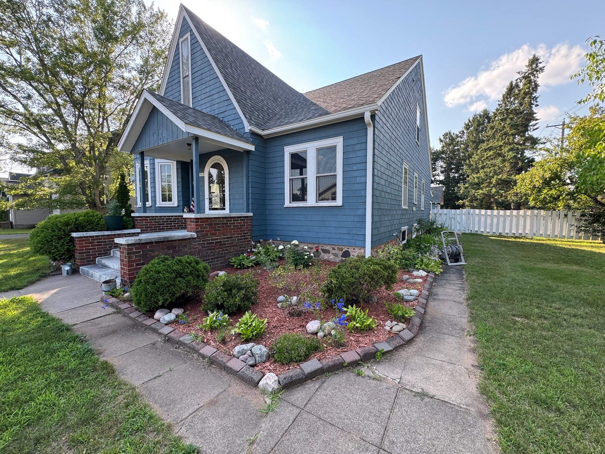15950 Fifth Street Property Photo 2