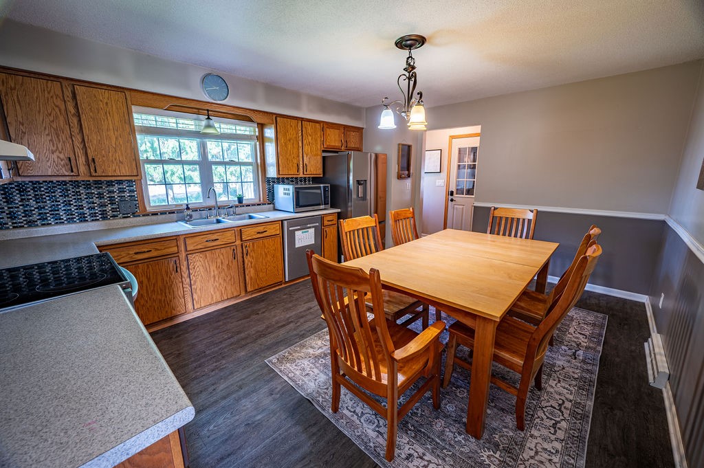 1205 Debra Street Property Photo 4