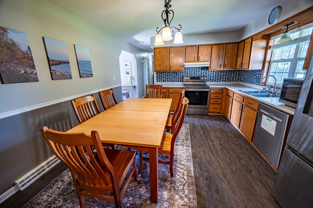1205 Debra Street Property Photo 5