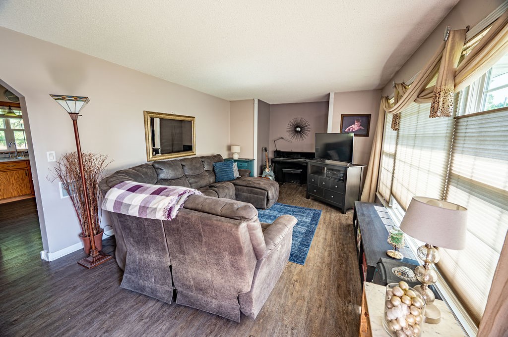 1205 Debra Street Property Photo 6