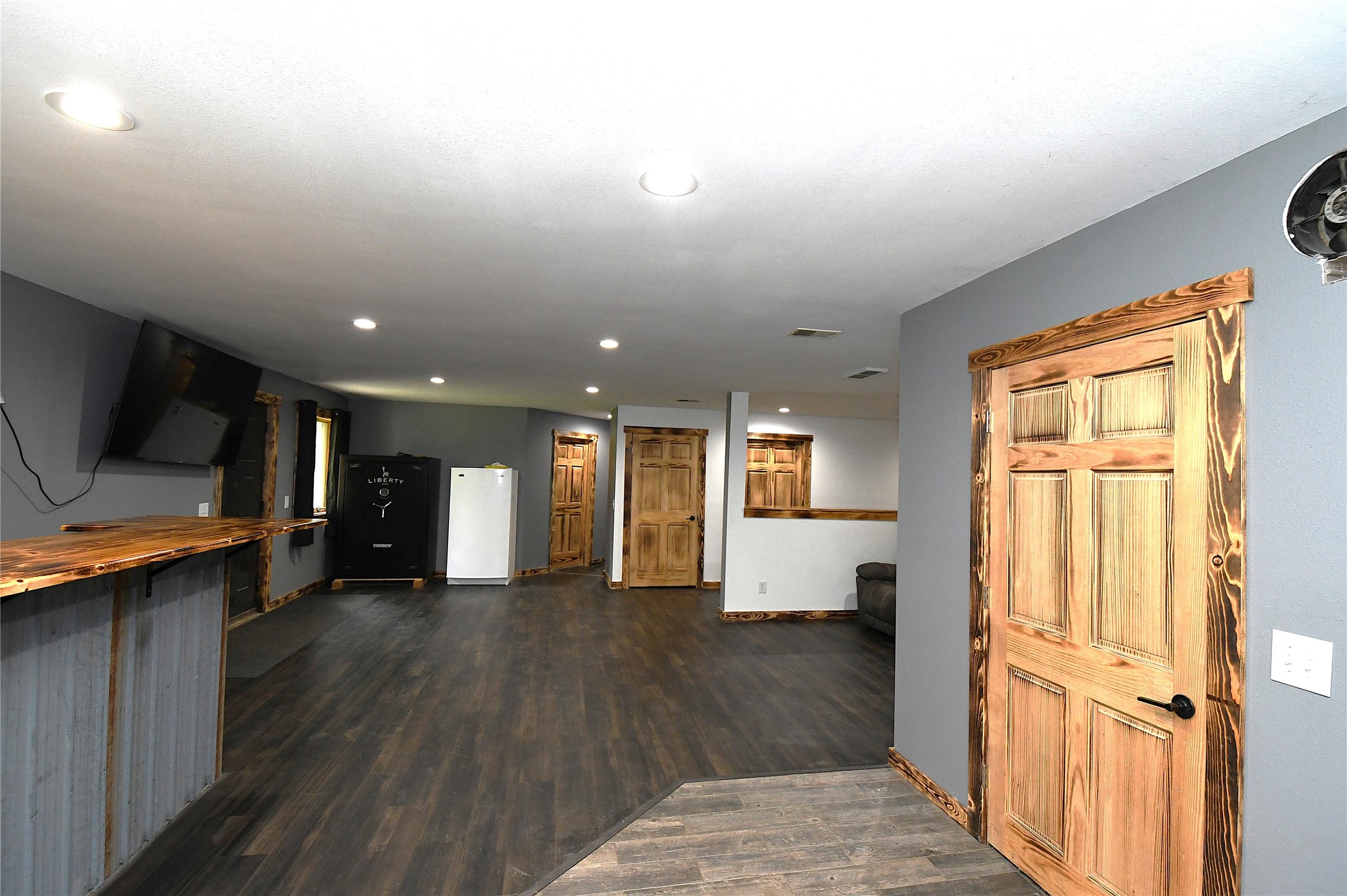 E651 1270th Avenue Property Photo 17