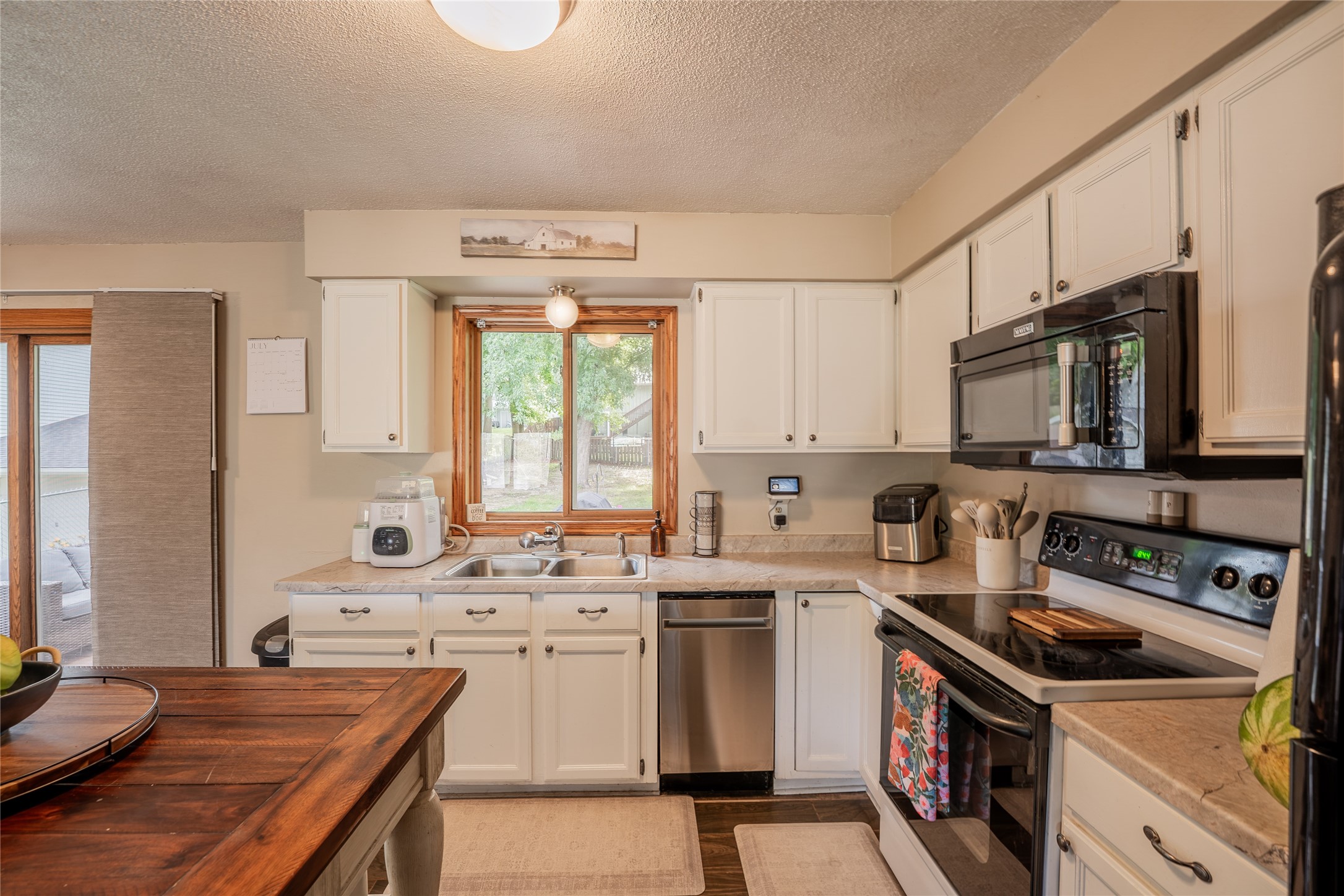 1127 5th Street E Property Photo 9