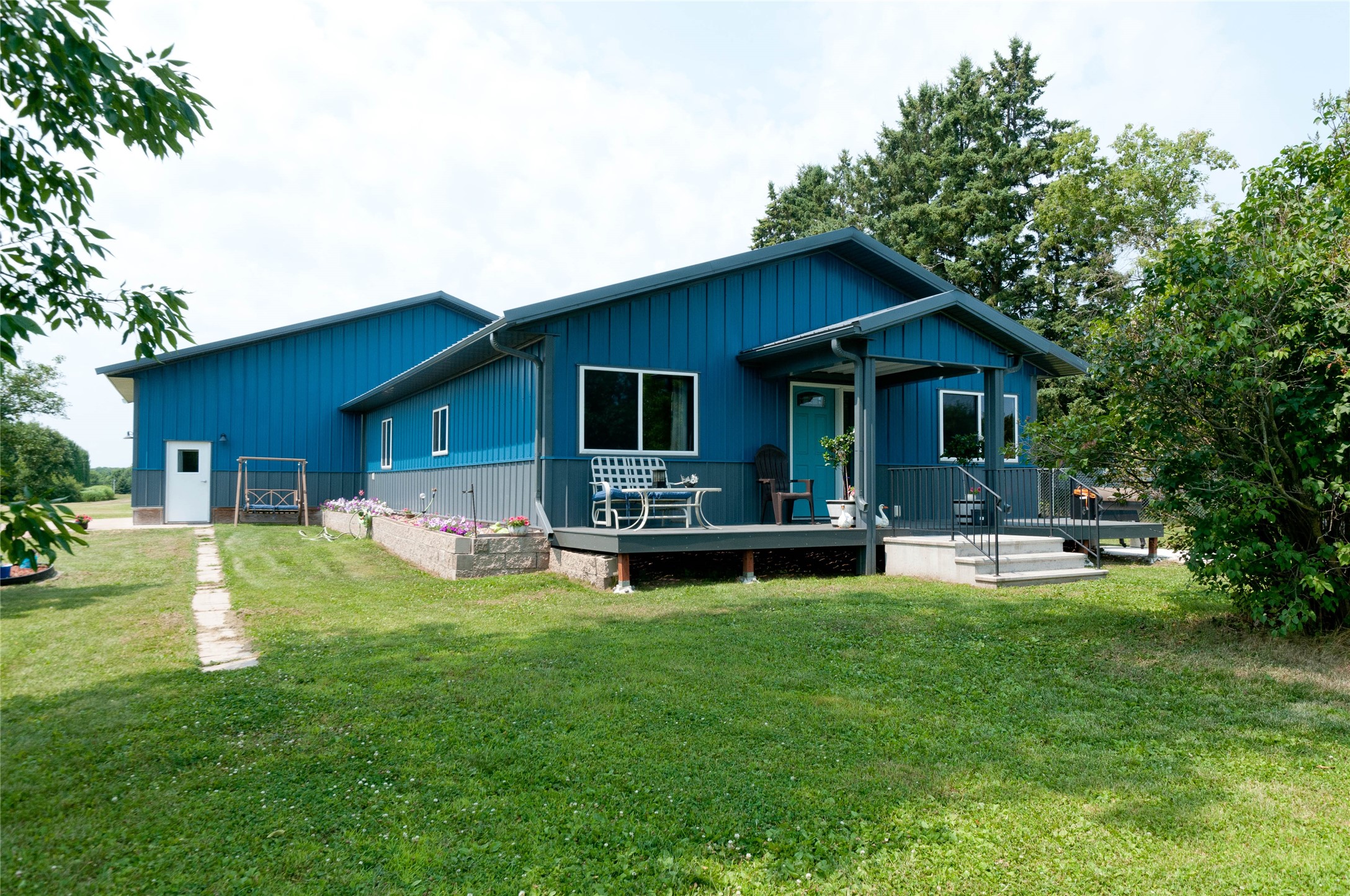 2103 10th Street Property Photo 1