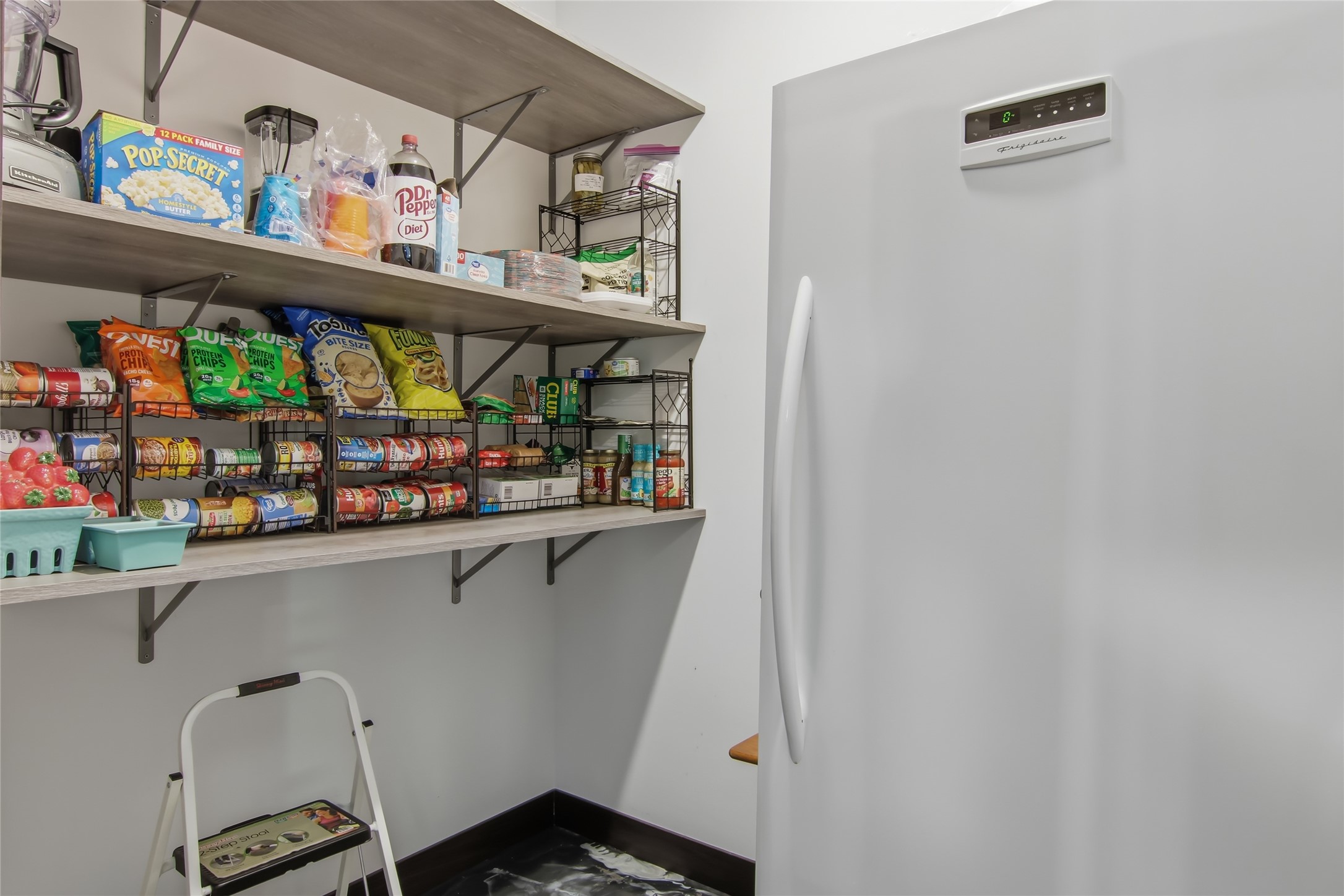 341 Amber View Street Property Photo 5