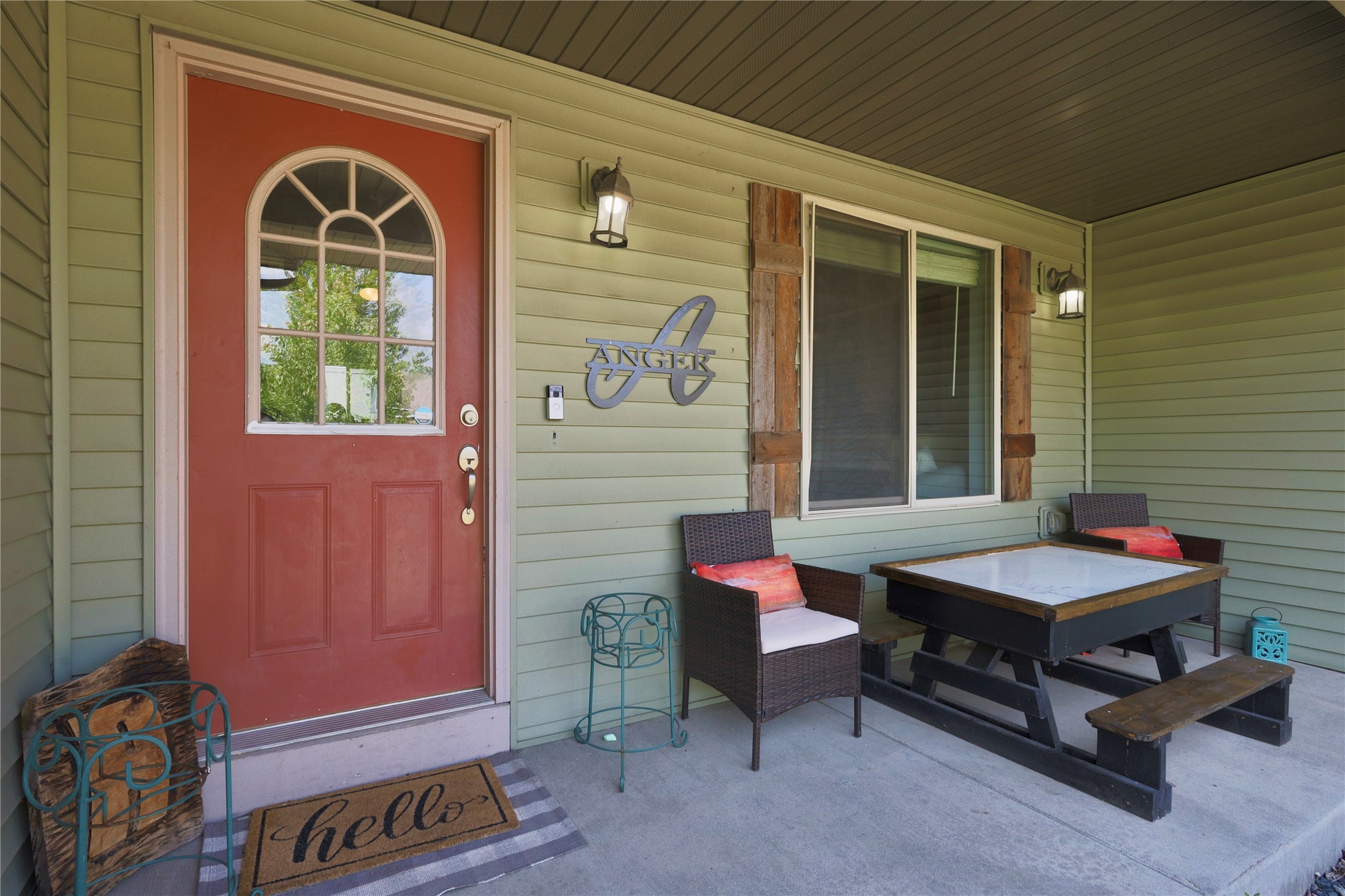 328 E Adams Avenue Property Photo 4