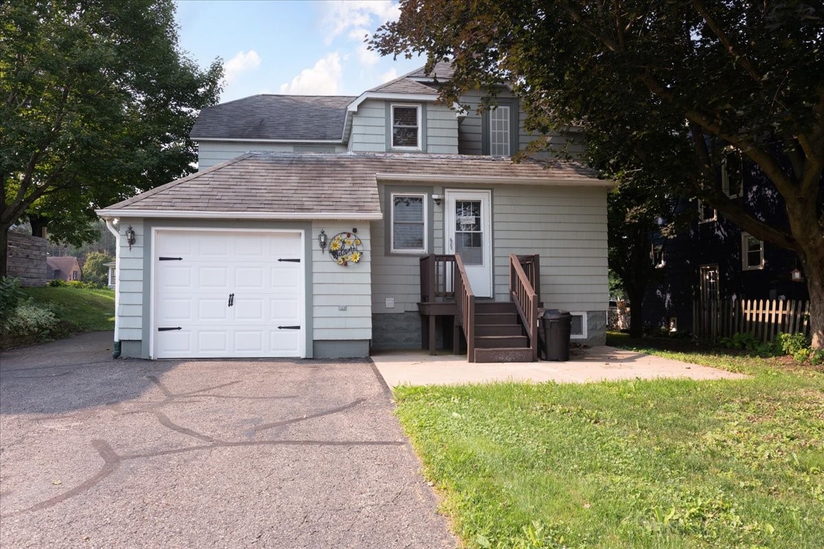 116 Pine Street Property Photo 5