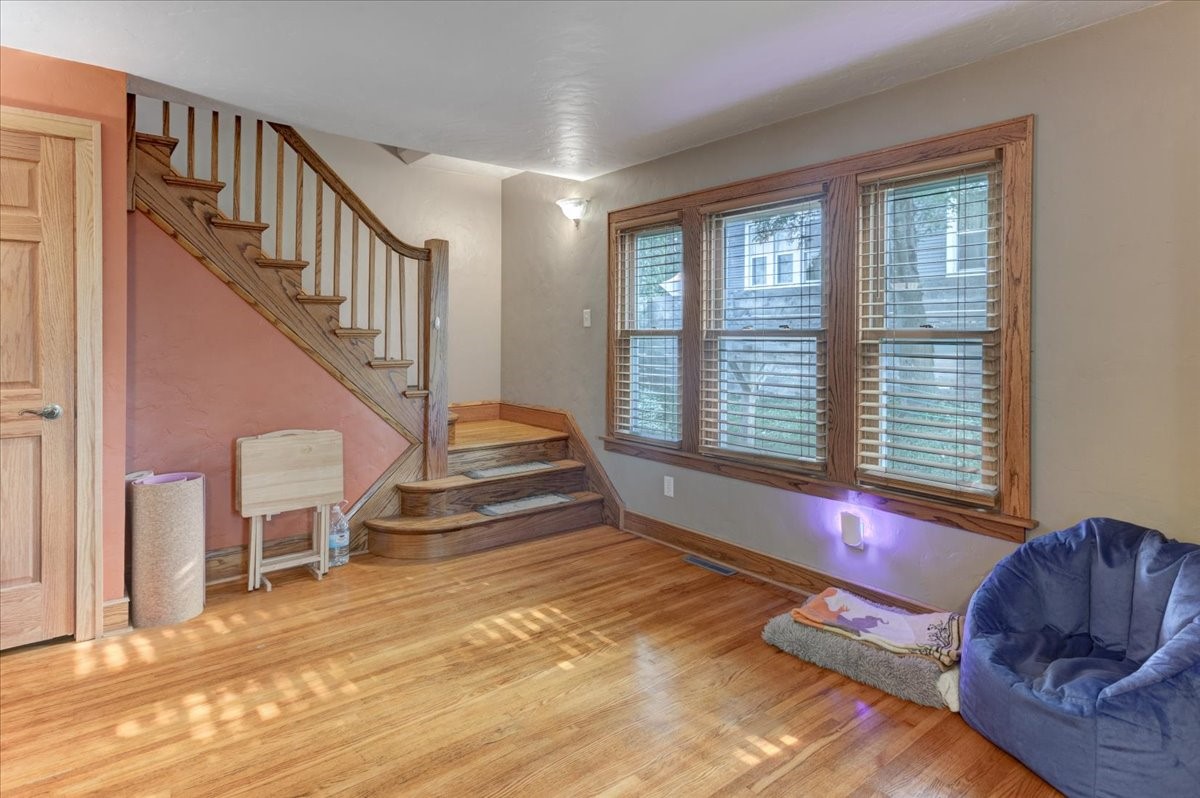 116 Pine Street Property Photo 9