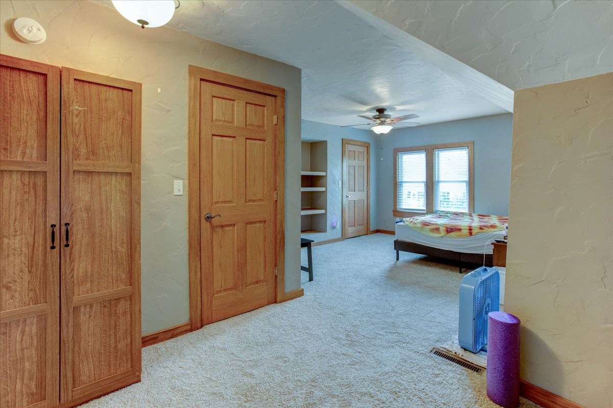 116 Pine Street Property Photo 14