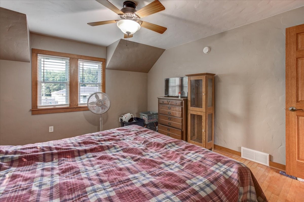 116 Pine Street Property Photo 23