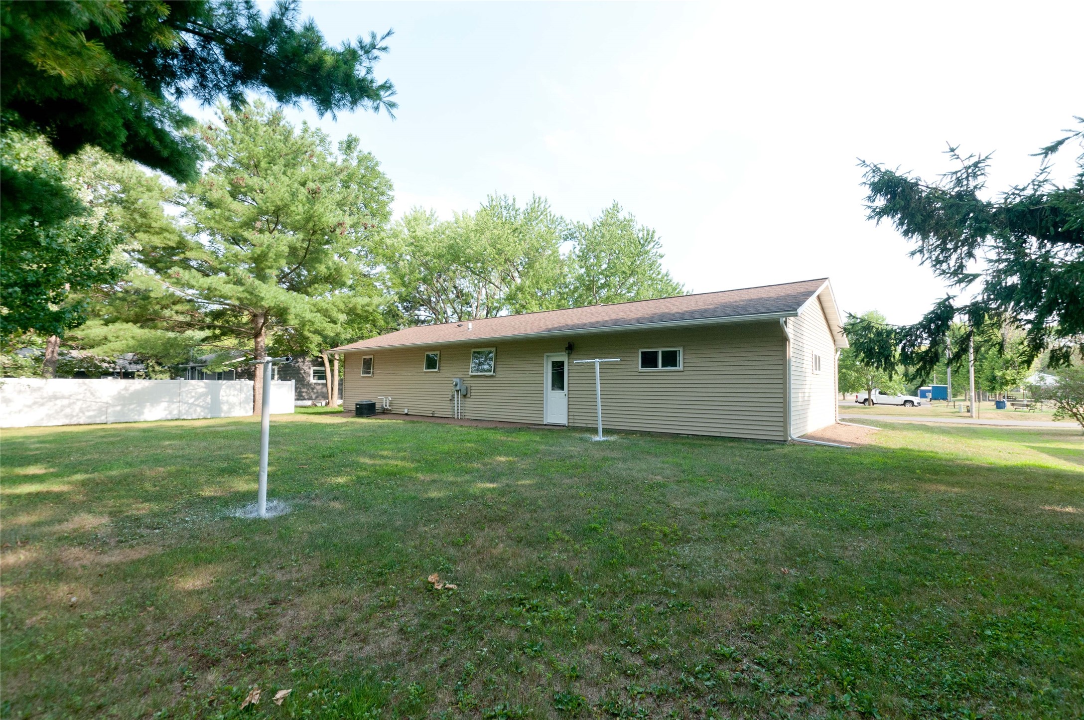 417 Spruce Avenue Property Photo 7