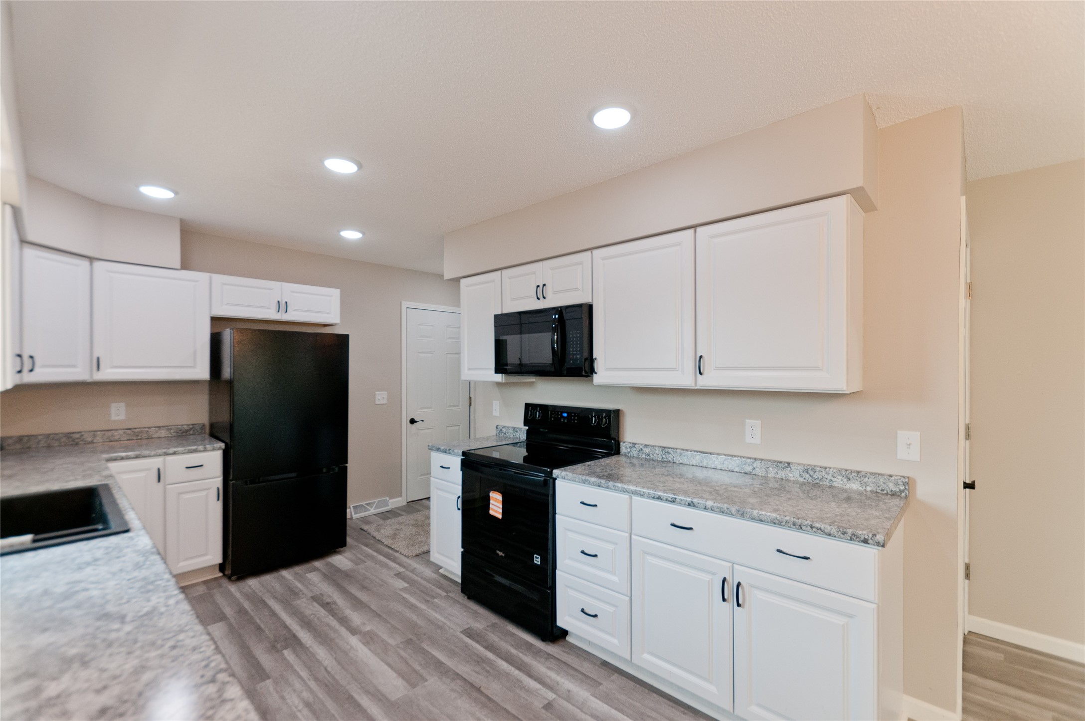 417 Spruce Avenue Property Photo 14