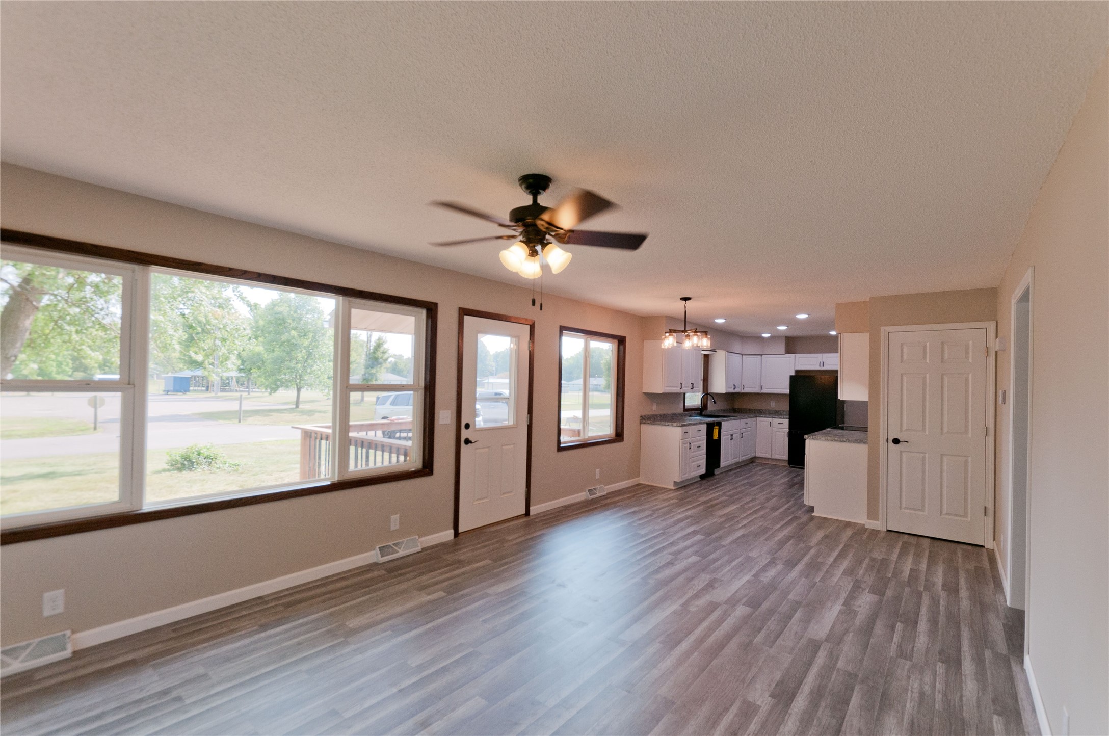 417 Spruce Avenue Property Photo 18