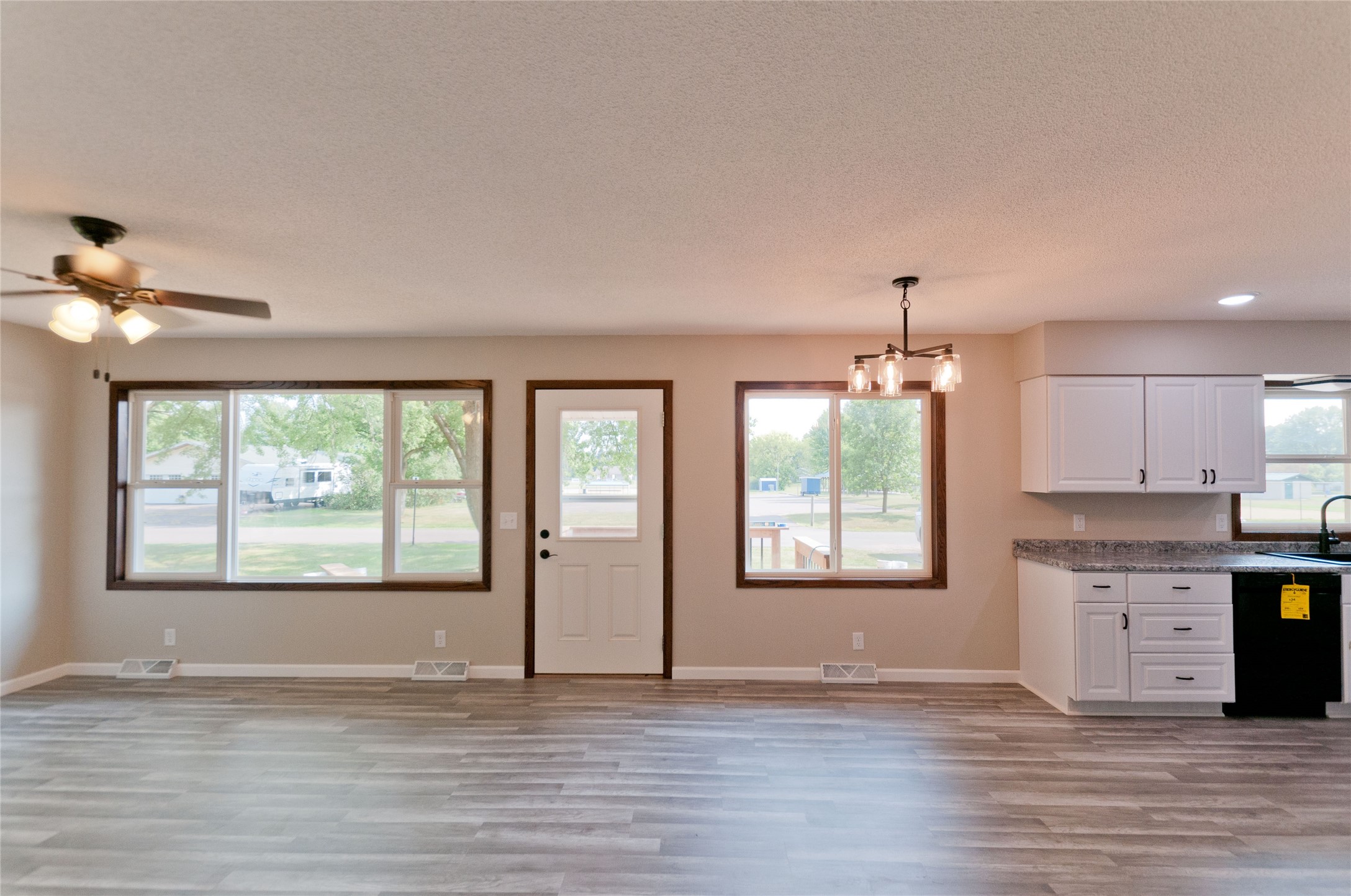 417 Spruce Avenue Property Photo 21