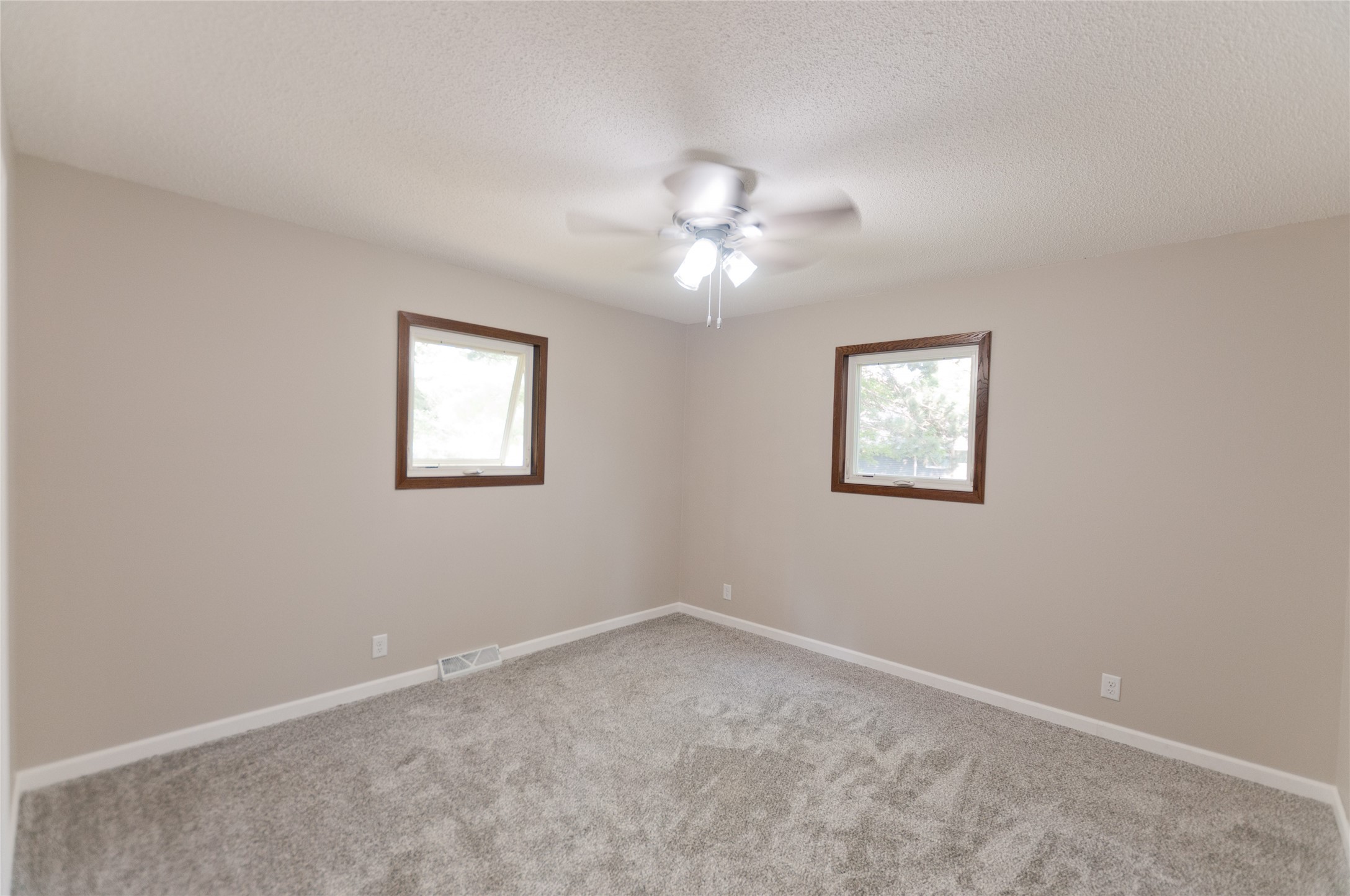 417 Spruce Avenue Property Photo 24