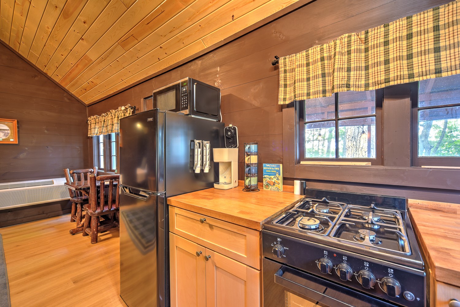 1324 W Point Road 3 Property Photo 10