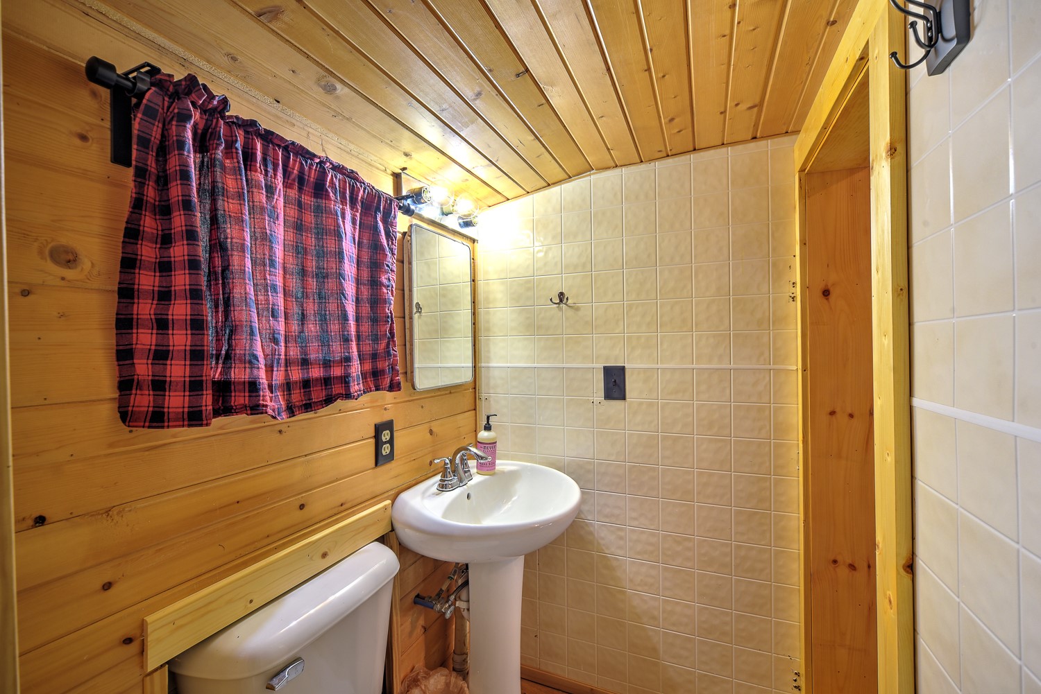 1324 W Point Road 3 Property Photo 16