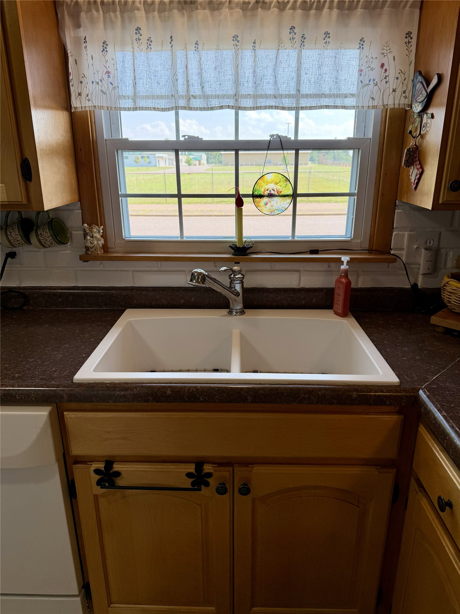 404 Edward Street Property Photo 11