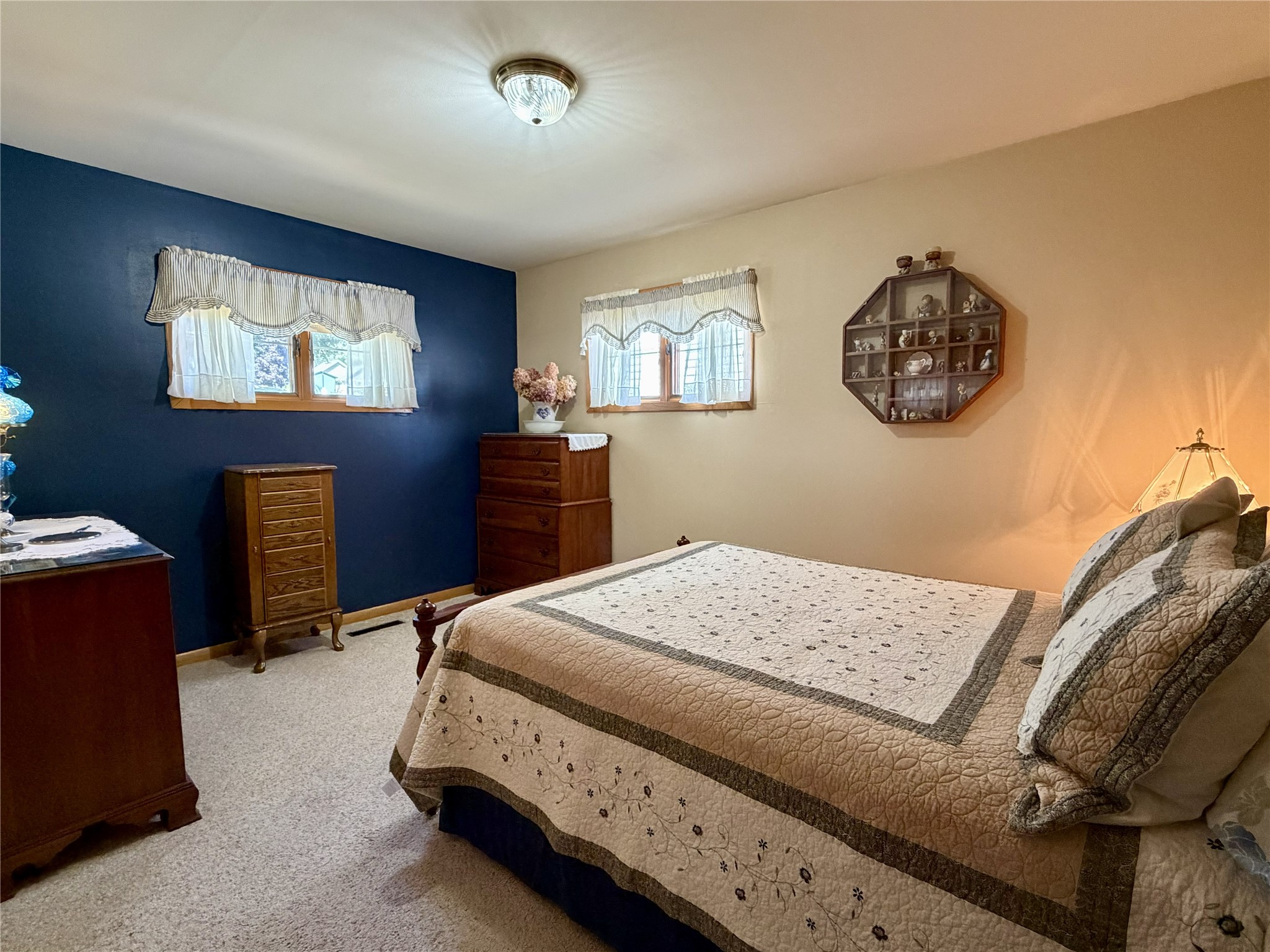 404 Edward Street Property Photo 15