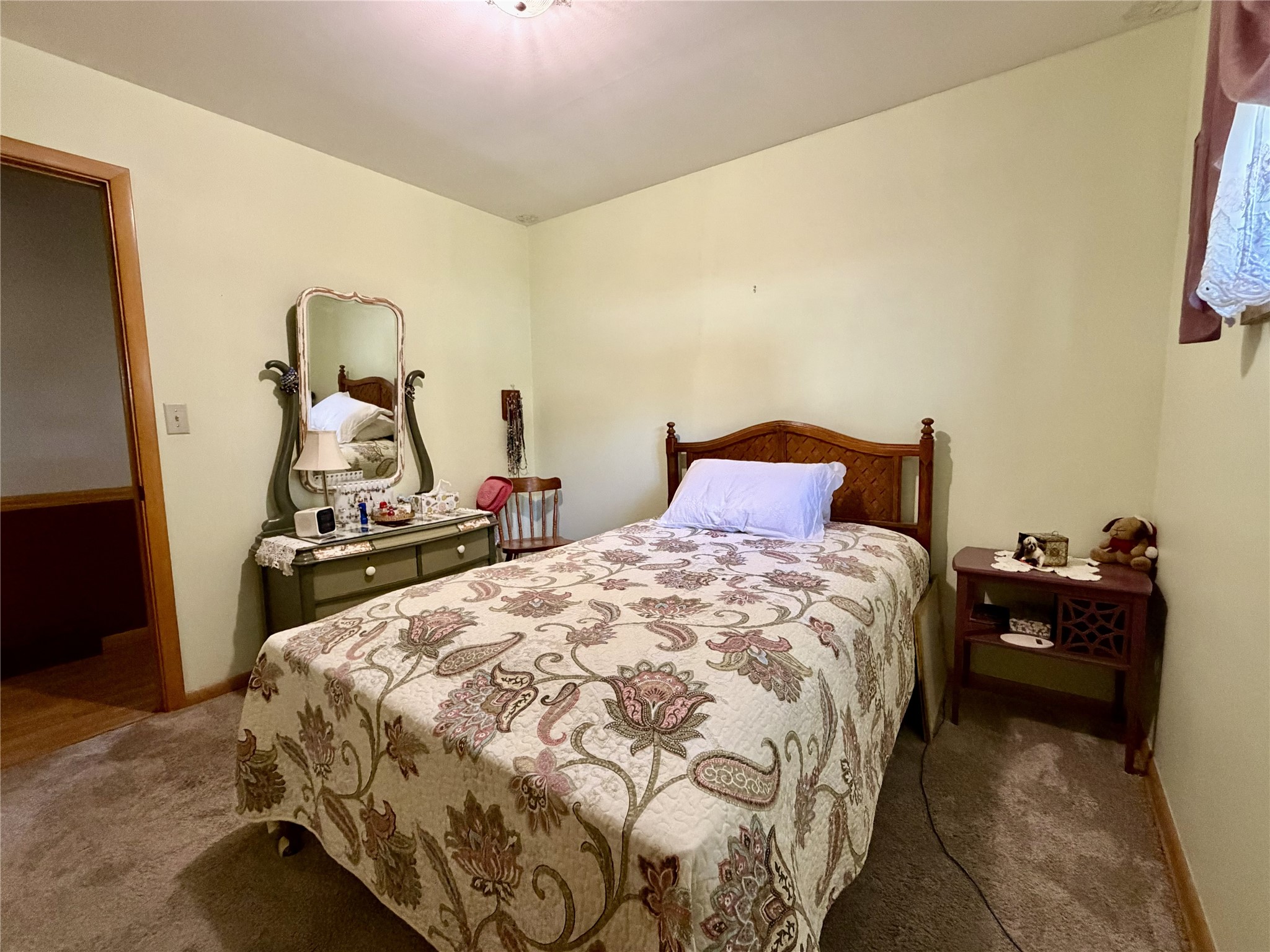 404 Edward Street Property Photo 18