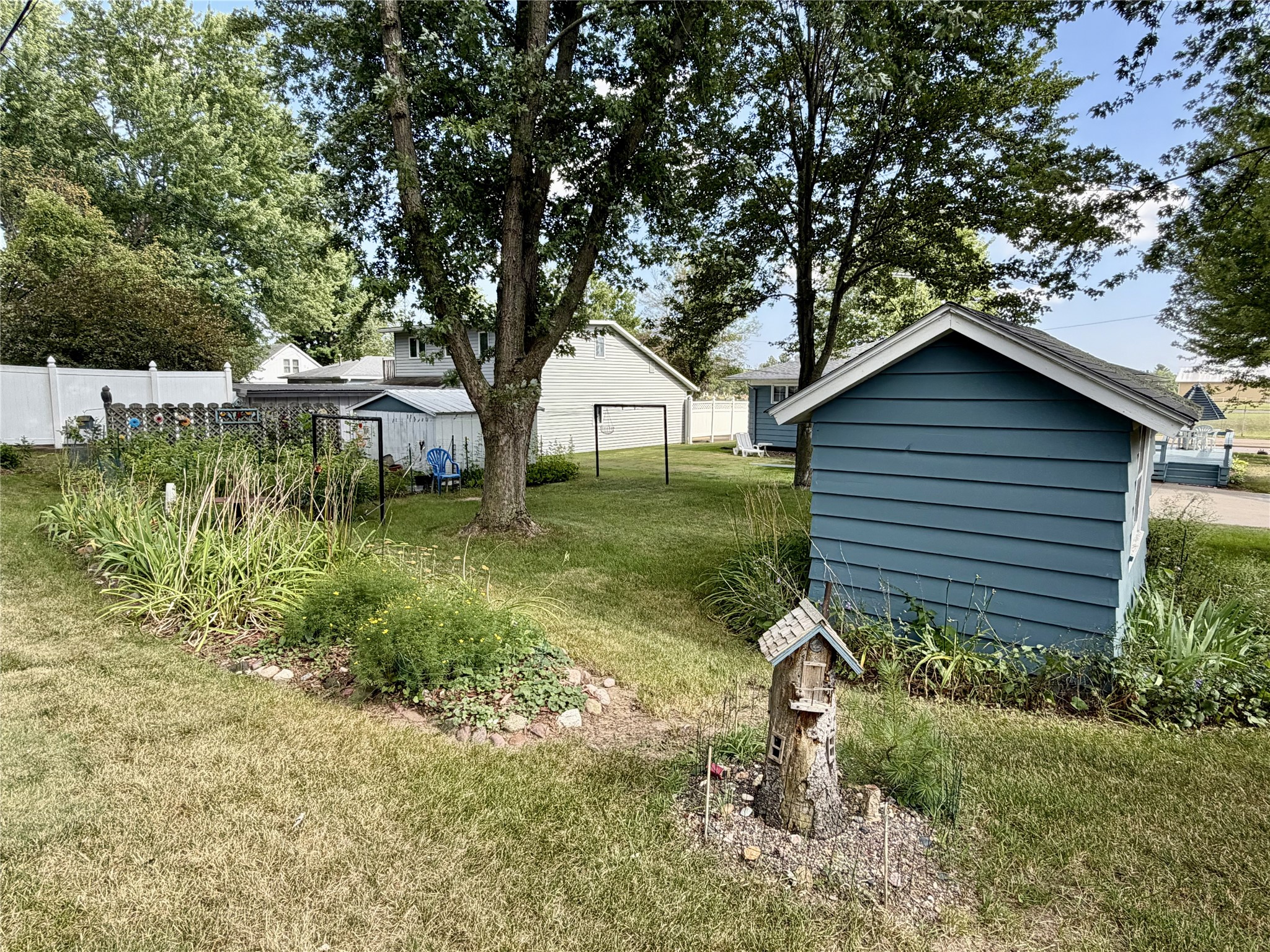 404 Edward Street Property Photo 34