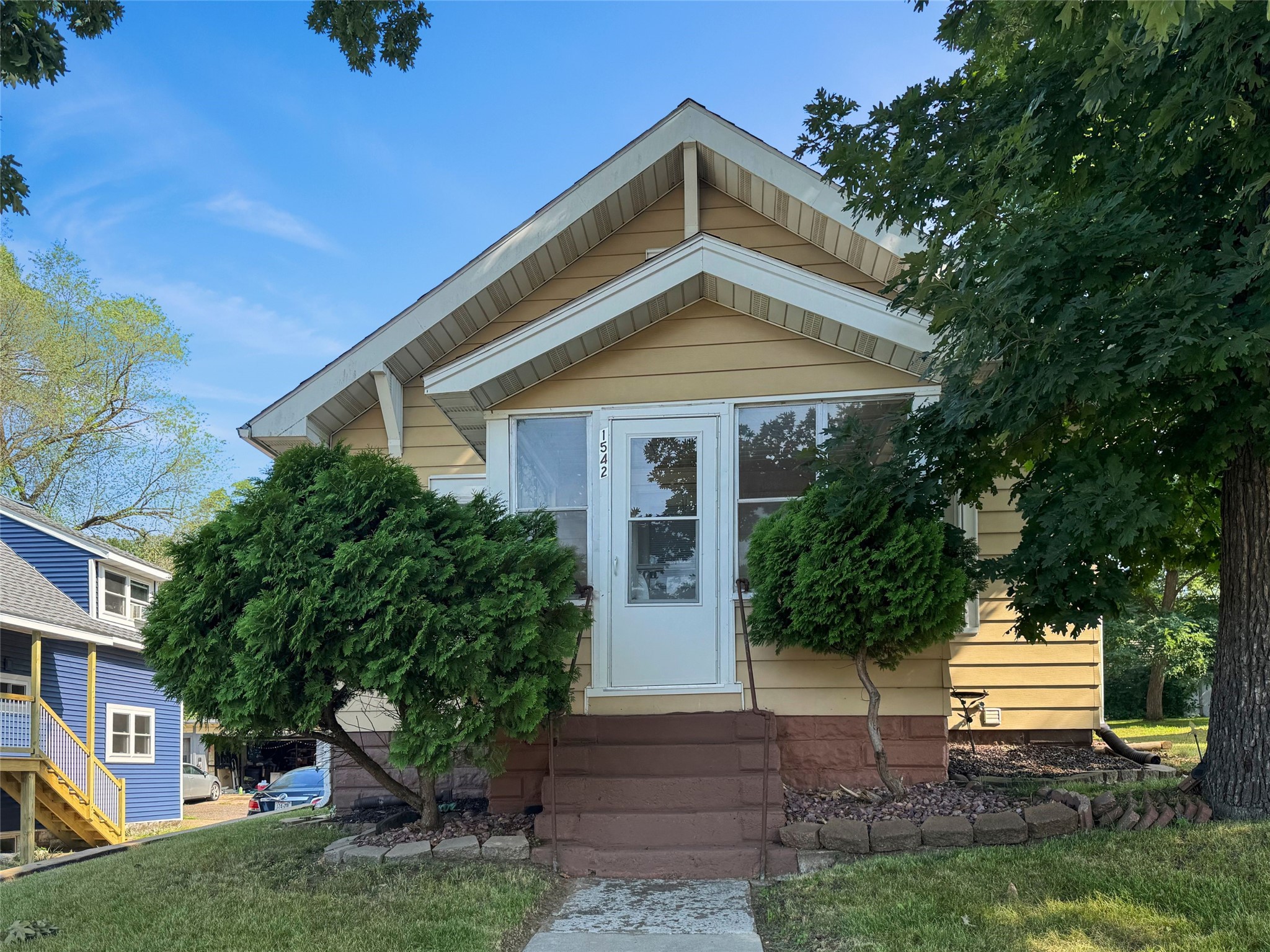 1542 Bellevue Avenue Property Photo 1