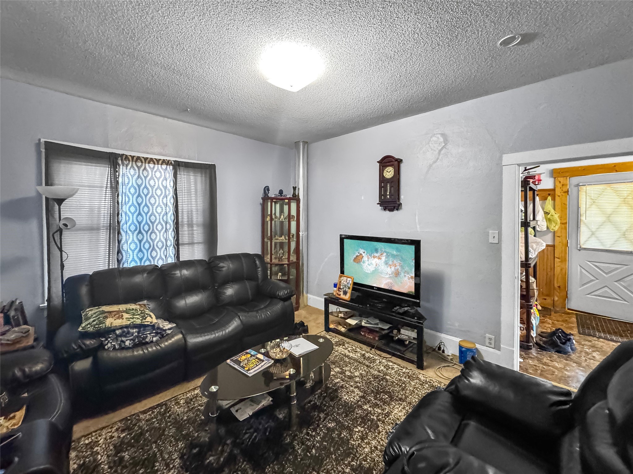 1542 Bellevue Avenue Property Photo 25