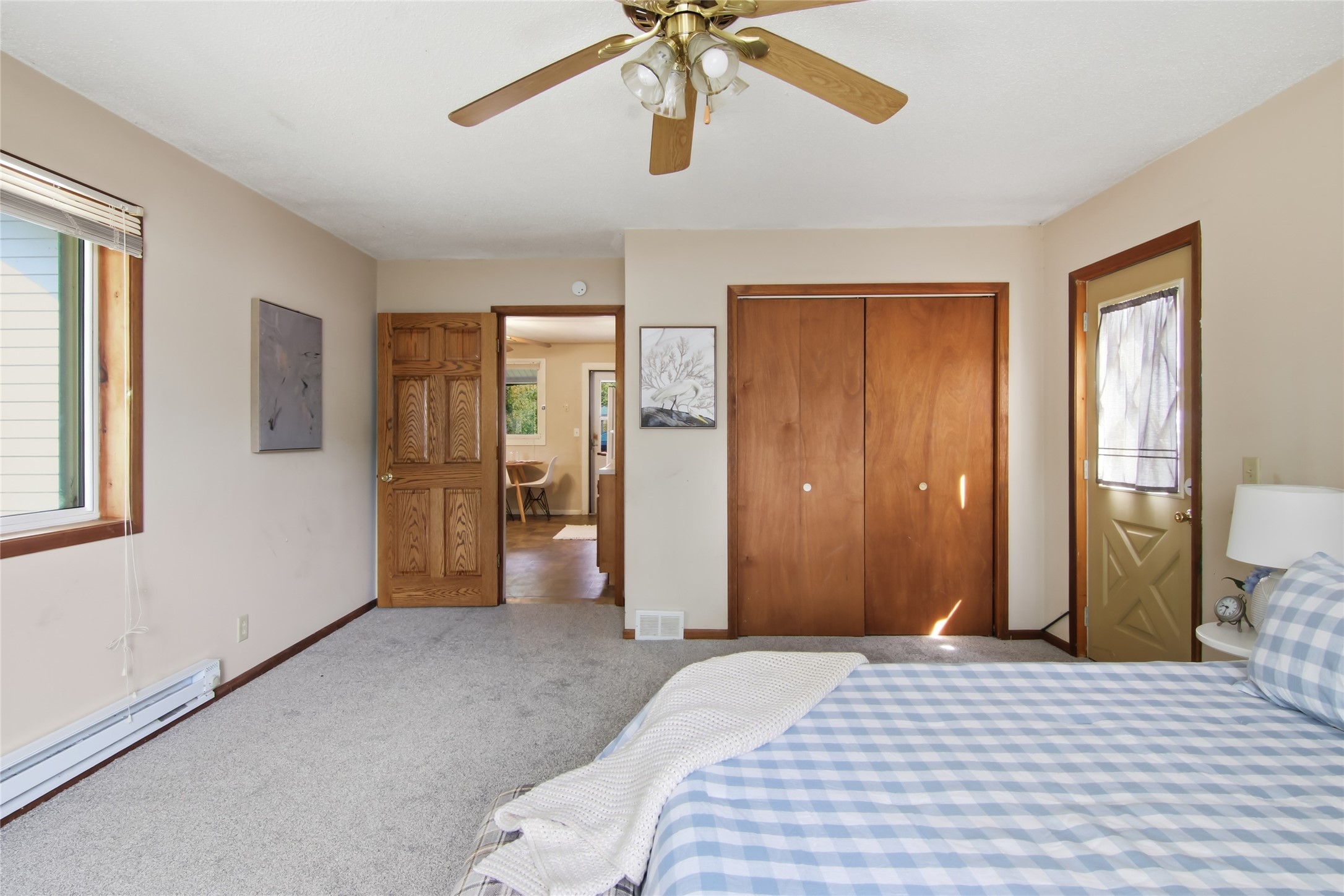 125 W Mills Street Property Photo 15