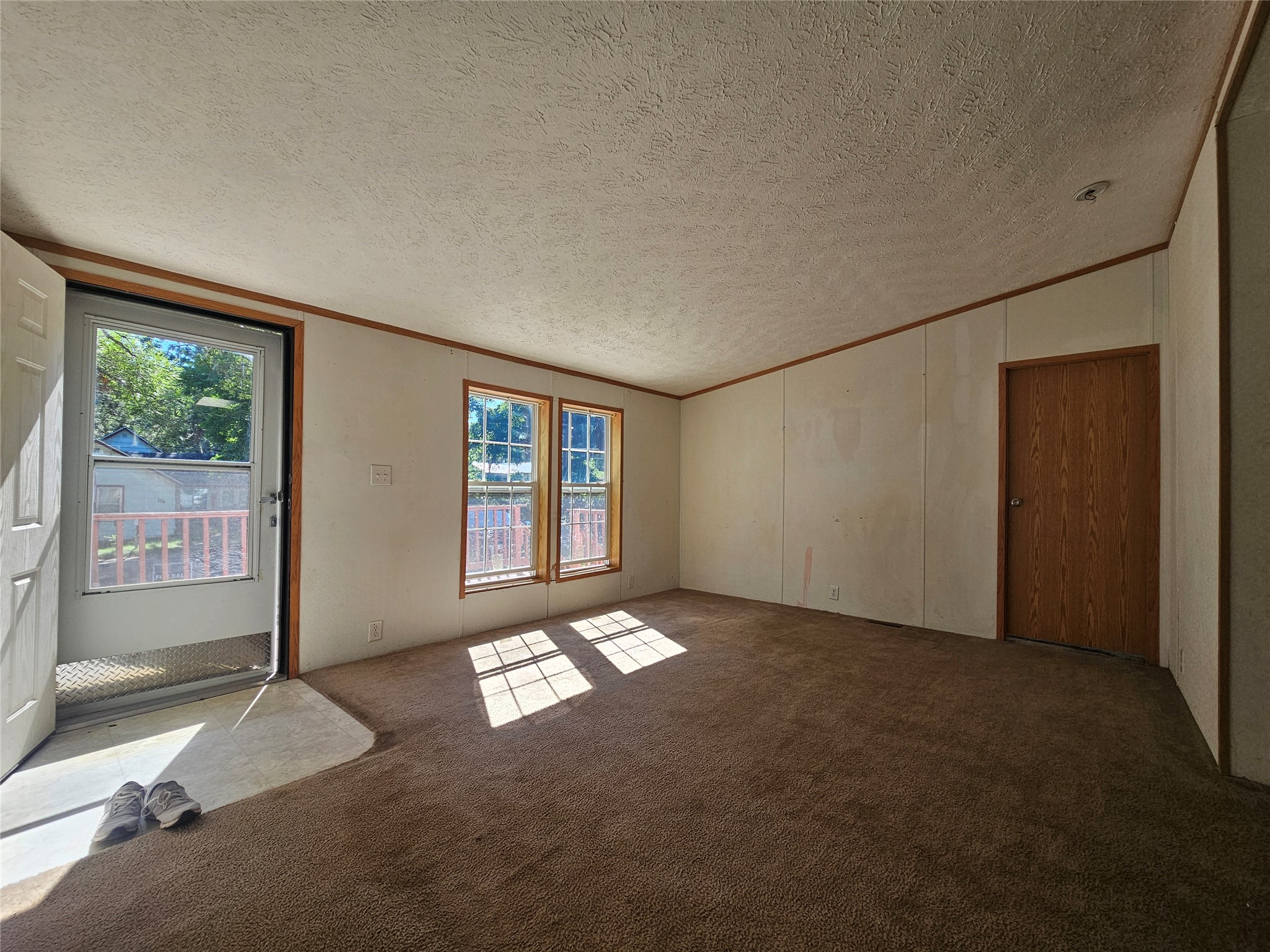 203 2nd Street Property Photo 2