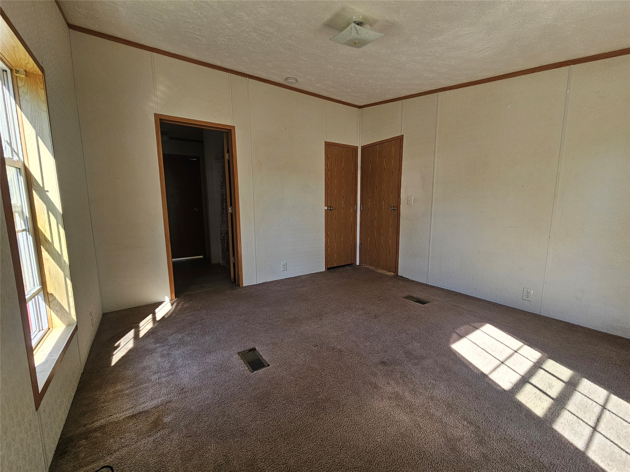 203 2nd Street Property Photo 6