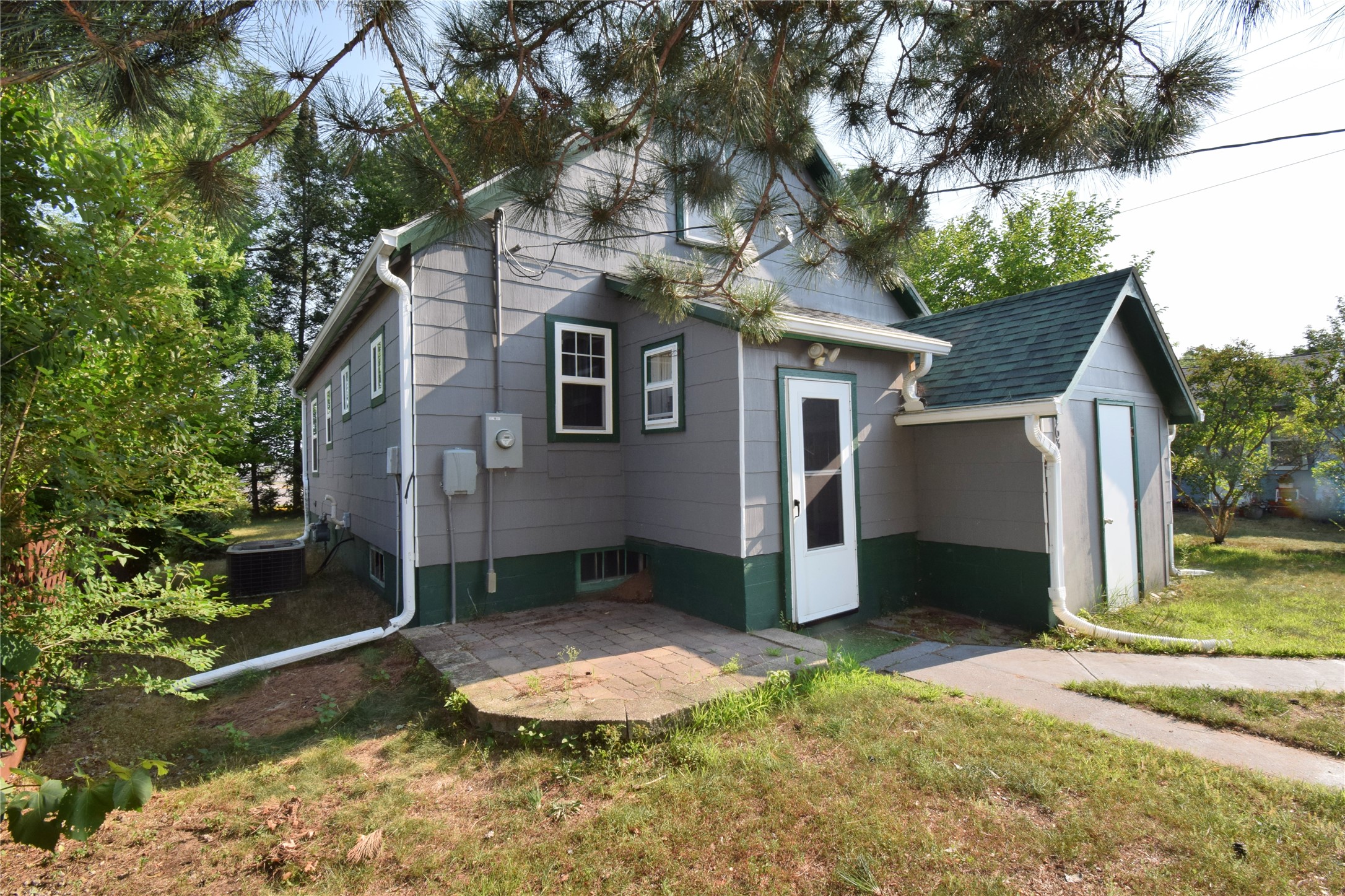 7637 County Road B Property Photo 1