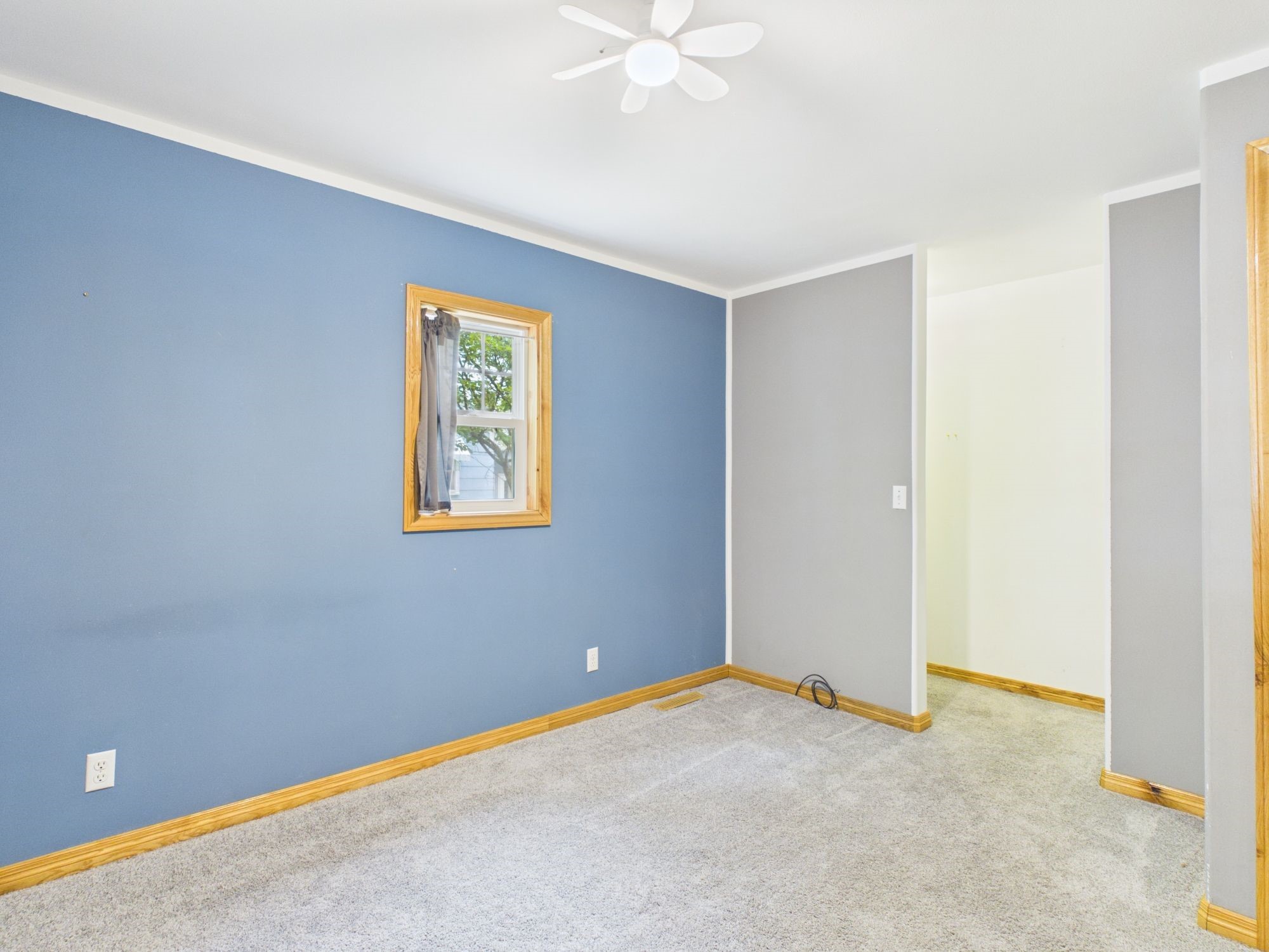 7637 County Road B Property Photo 9